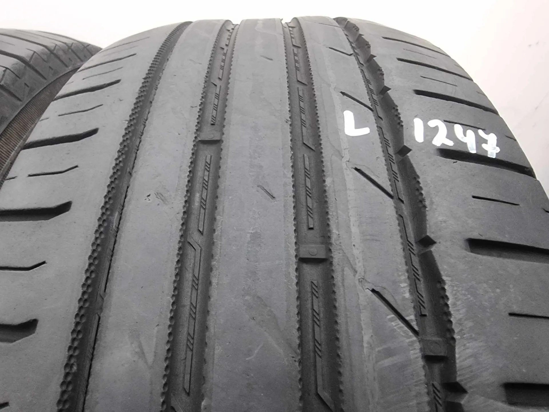 4бр летни гуми 225/65/17 NOKIAN L01247 4