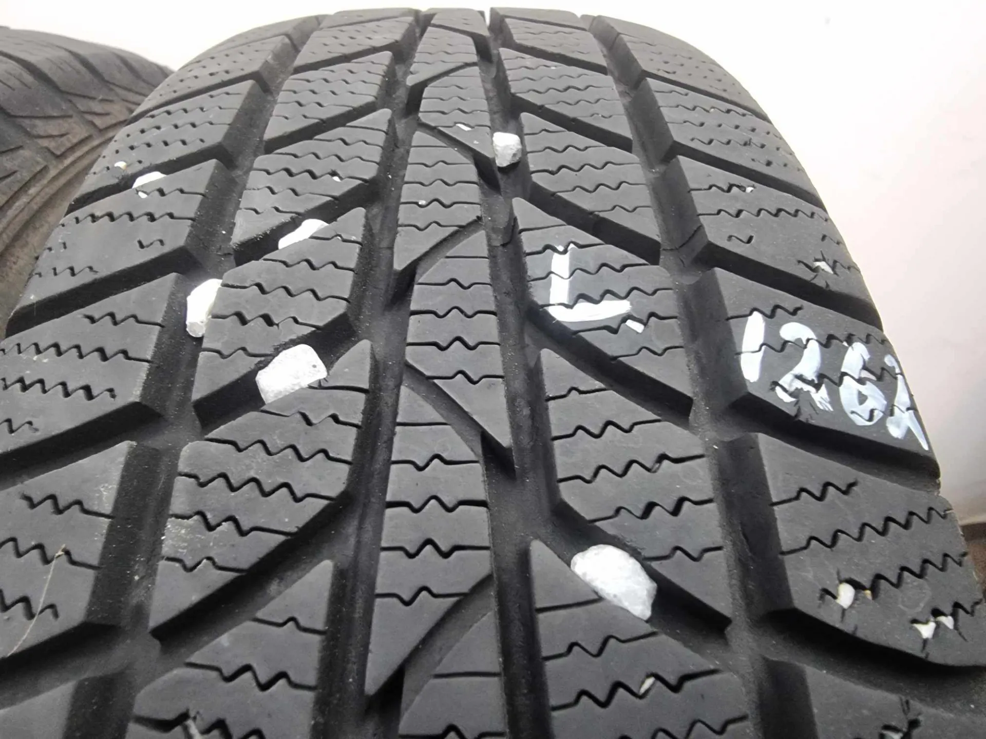 2бр зимни гуми 175/70/14 HANKOOK l1262 2