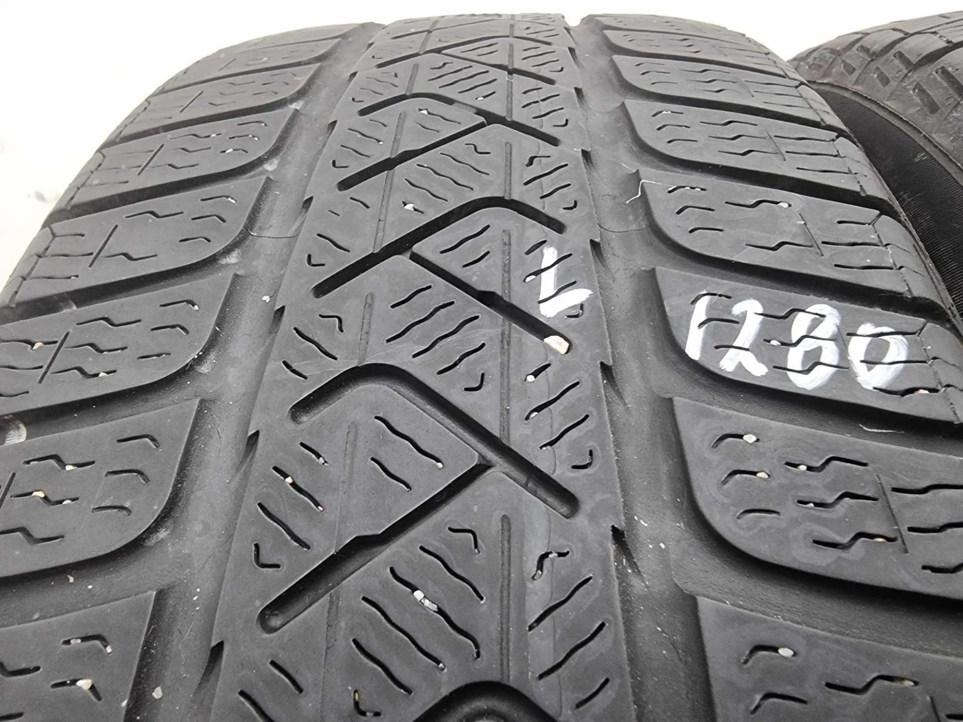 2бр зимни гуми 215/55/17 PIRELLI L01280 1