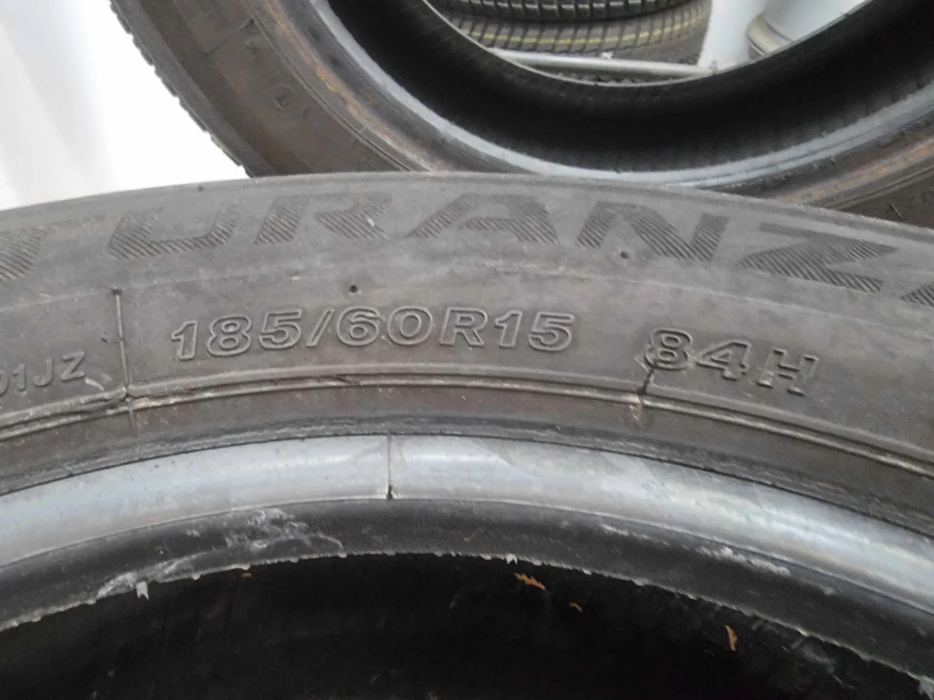 2бр летни гуми 185/60/15 BRIDGESTONE L01285 4