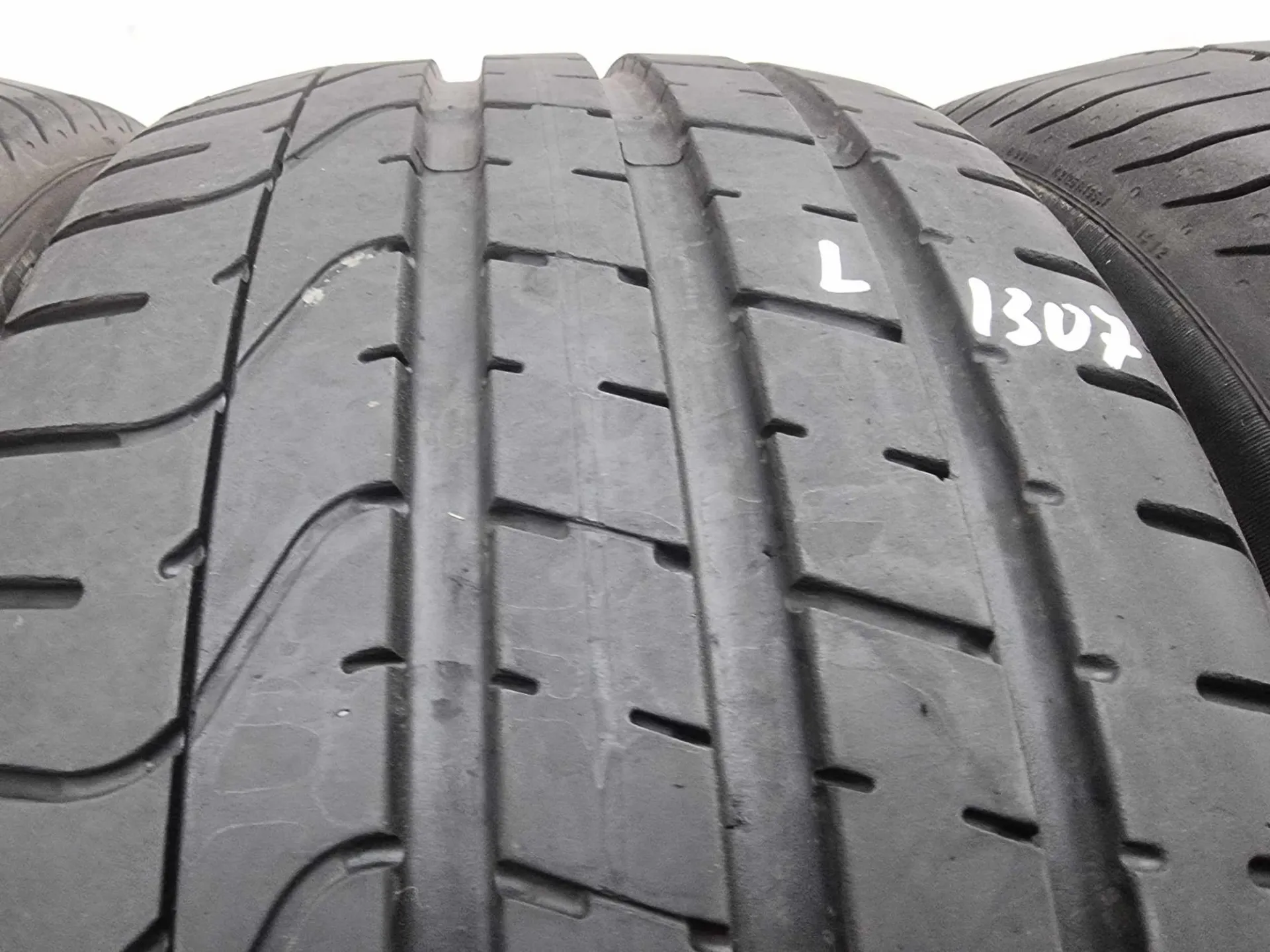 4бр летни гуми 225/35/19 PIRELLI L01307 3