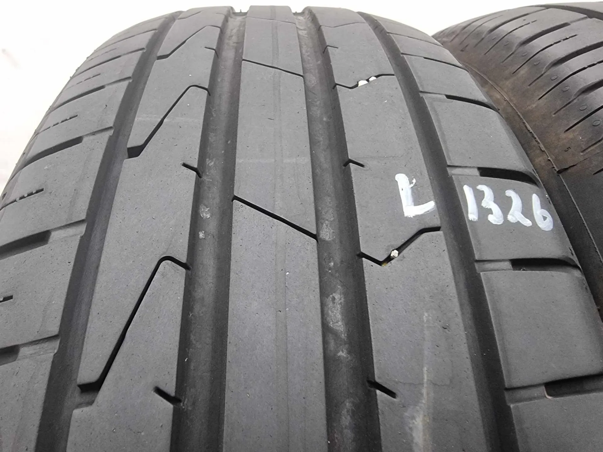 2бр летни гуми 205/65/16 HANKOOK L01326 1