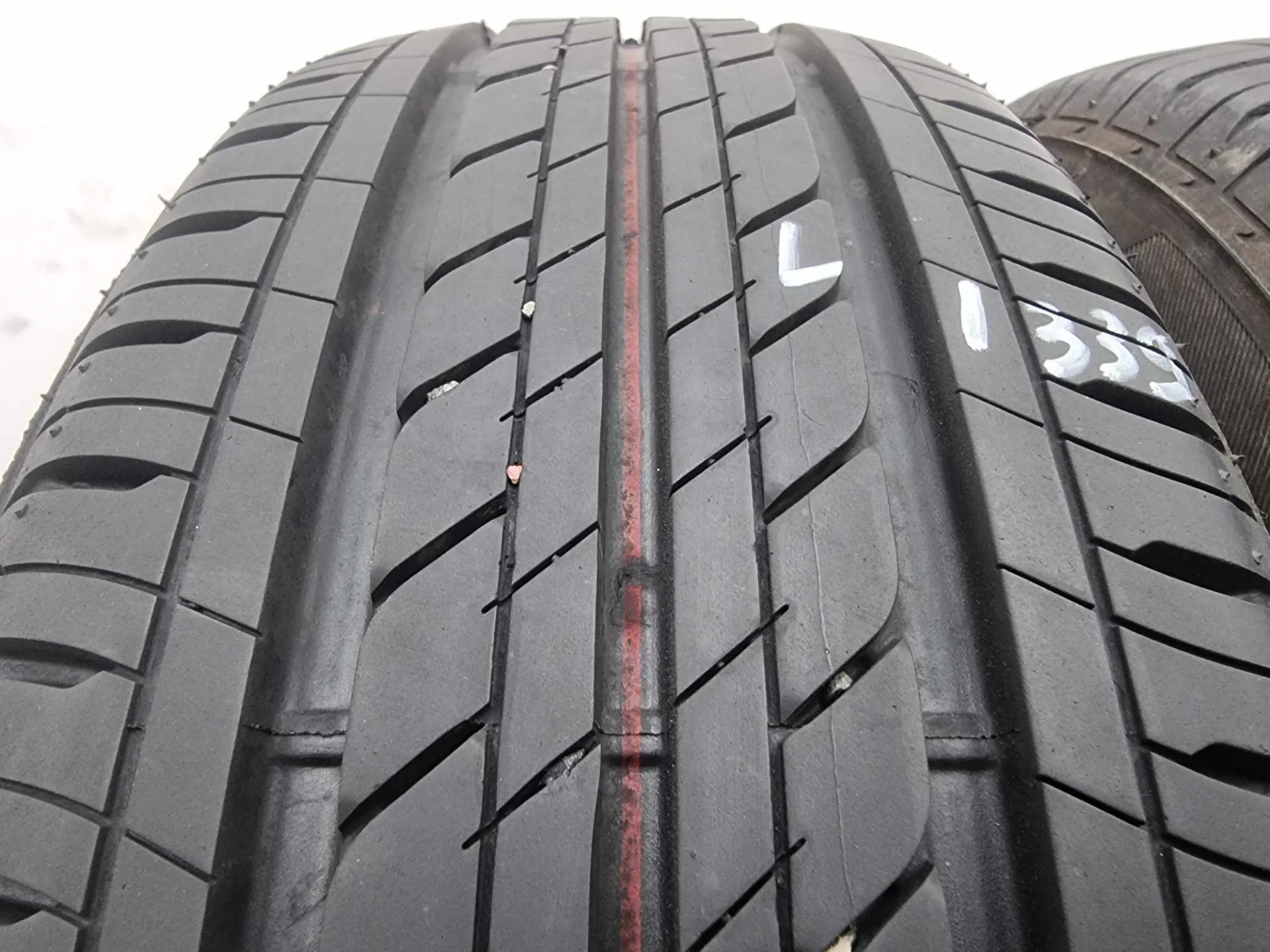 2бр летни гуми 185/60/15 BRIDGESTONE L01339 1