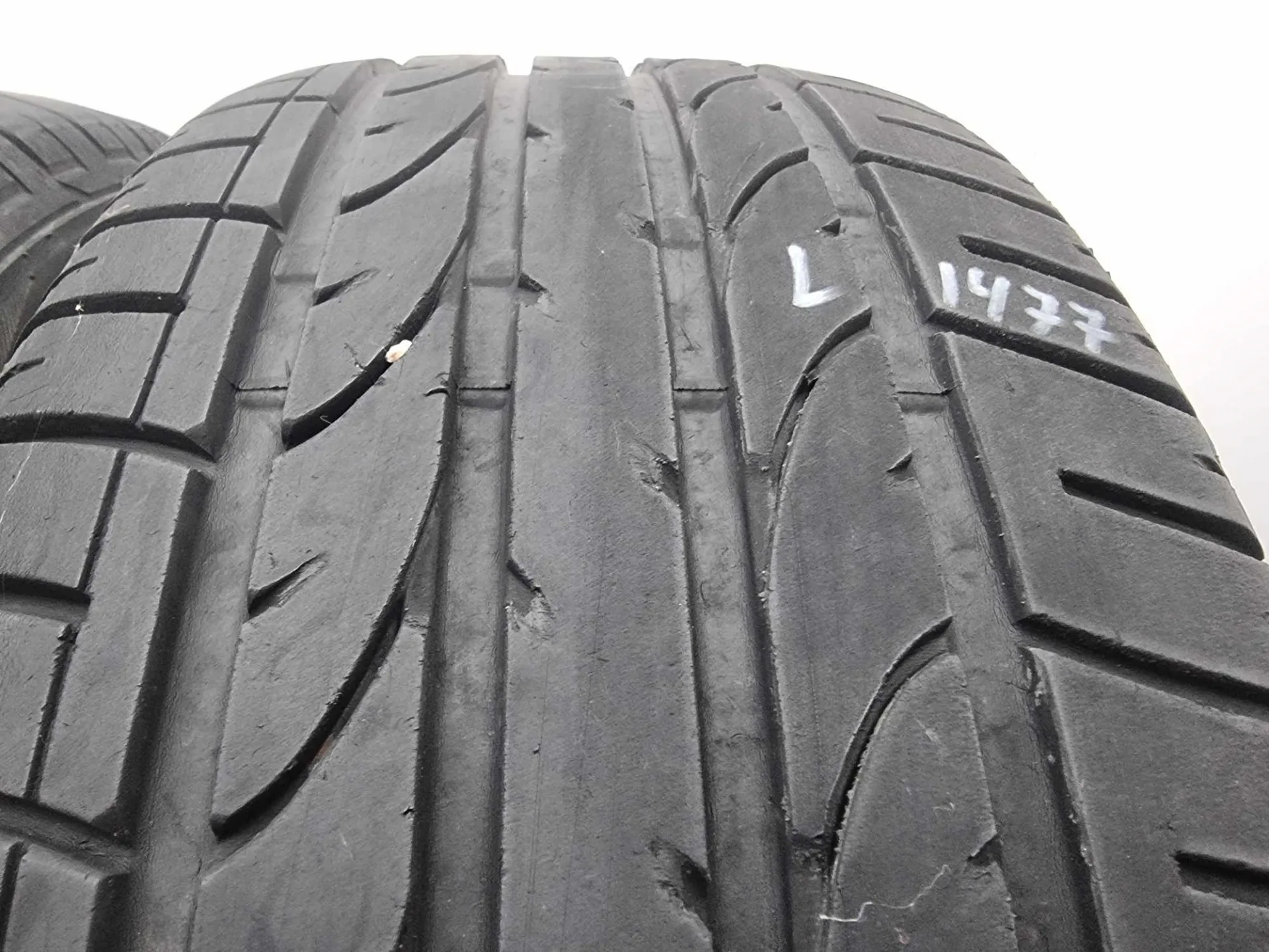 2бр летни гуми 235/55/17 BRIDGESTONE L01477 2