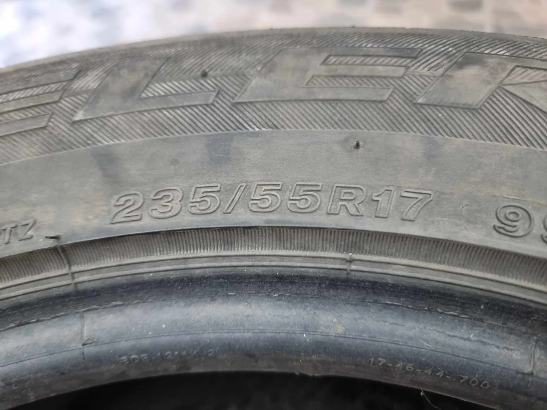 2бр летни гуми 235/55/17 BRIDGESTONE L01477 4