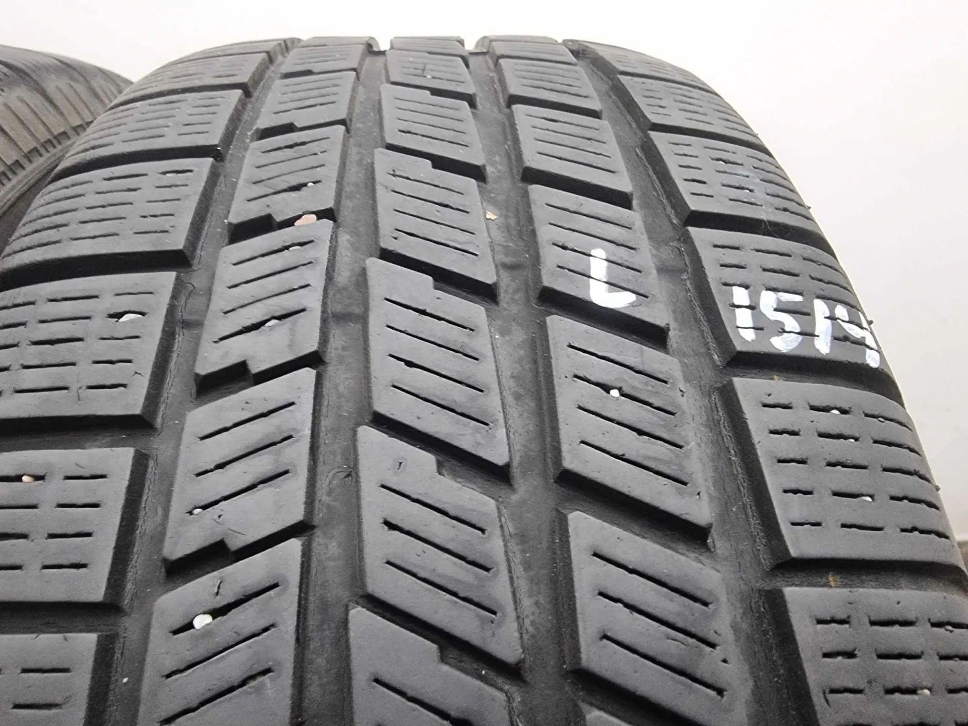 2бр зимни гуми 205/55/16 PIRELLI L01514 2