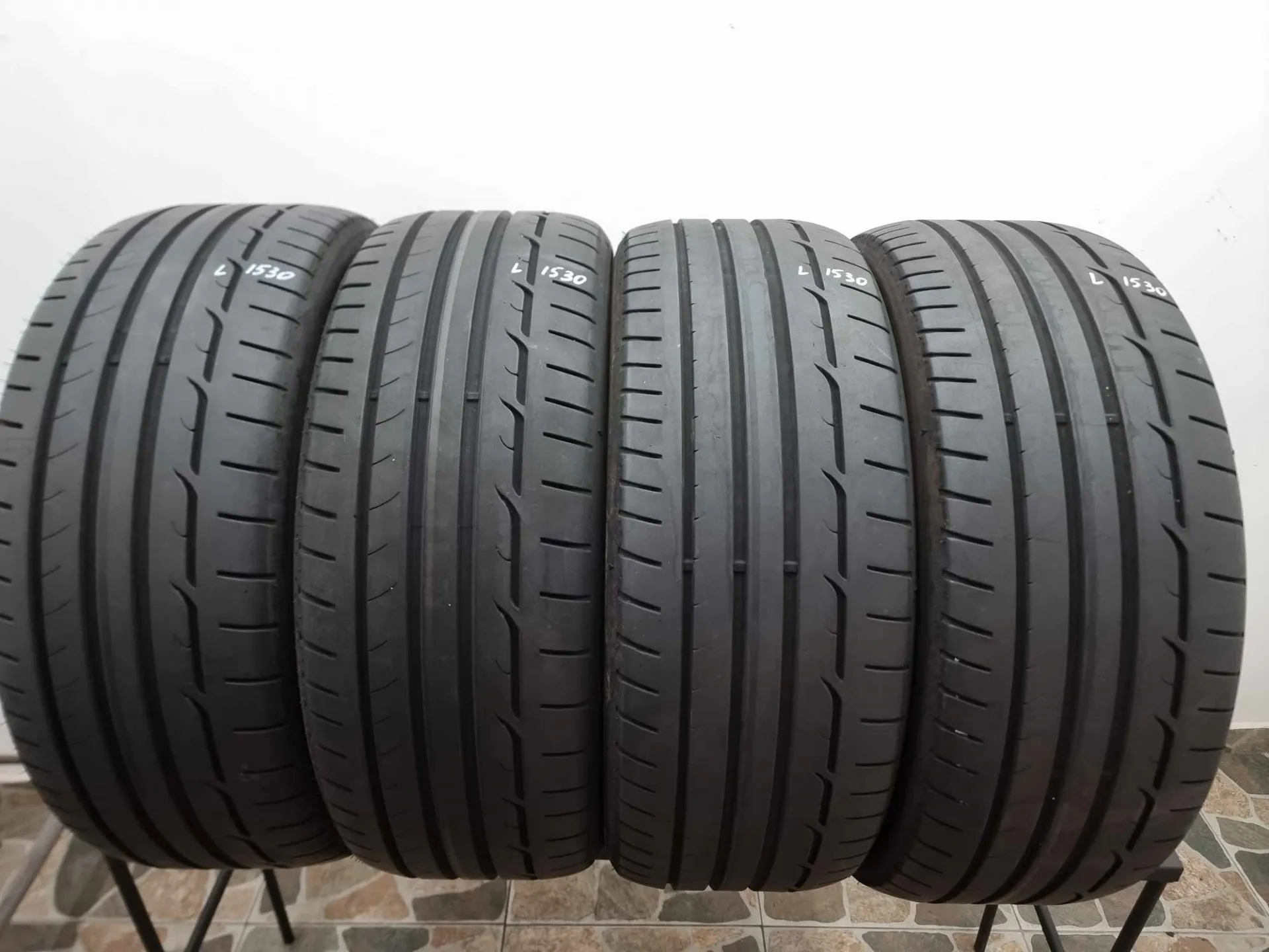 4бр летни гуми 225/45/19 DUNLOP L01530 5