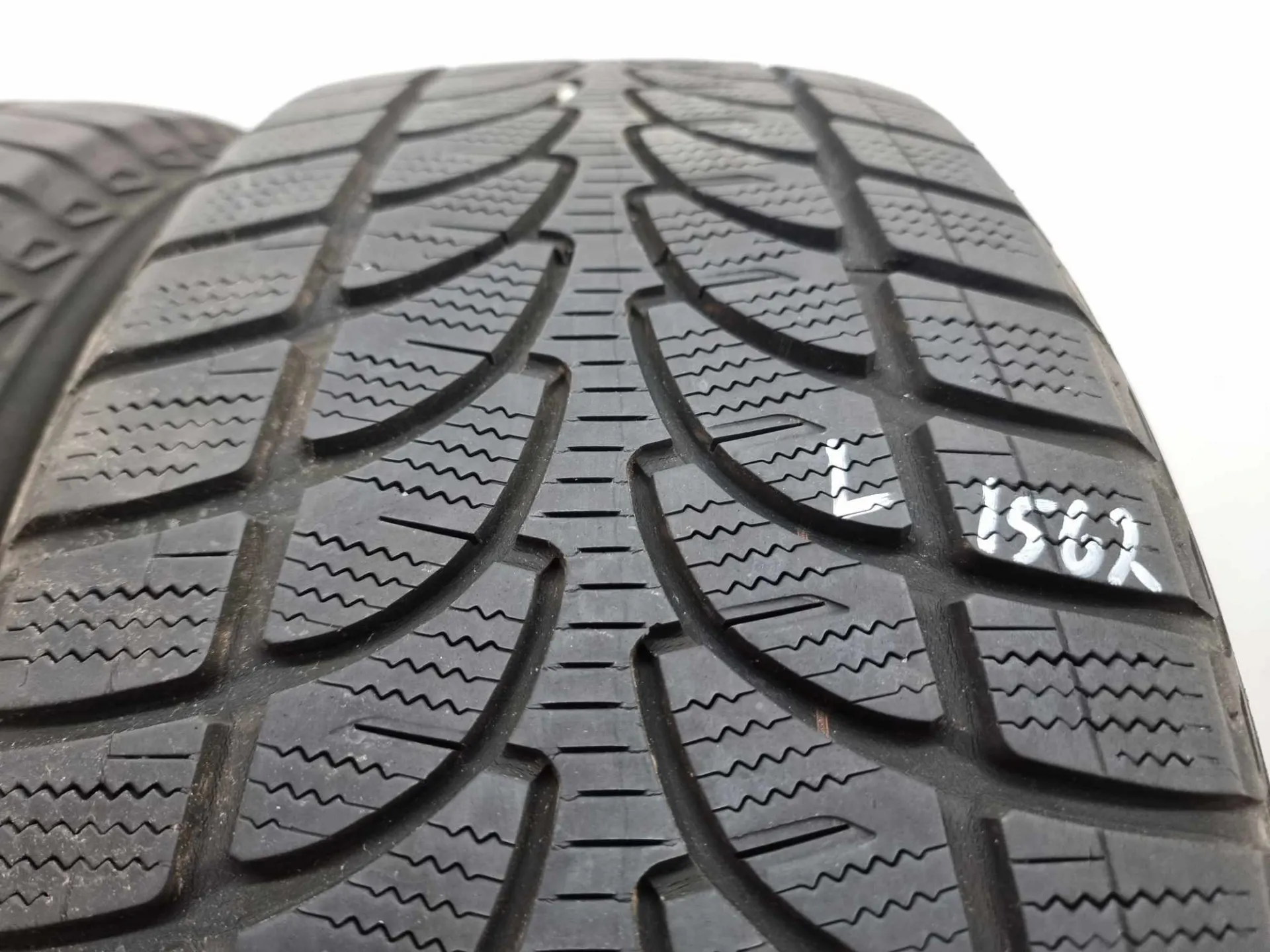 2бр зимни гуми 235/60/18 BRIDGESTONE L01562 2