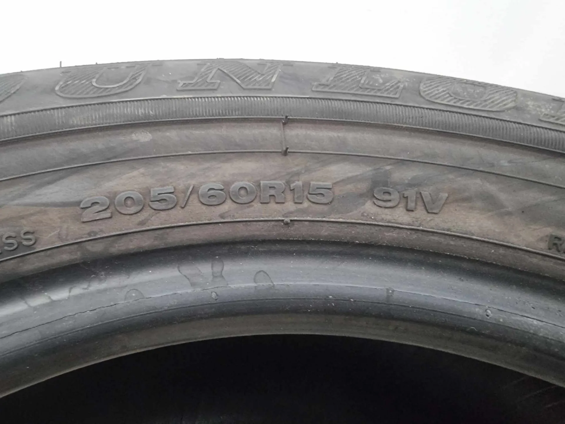 1бр лeтна гума 205/60/15 DUNLOP L01567 2