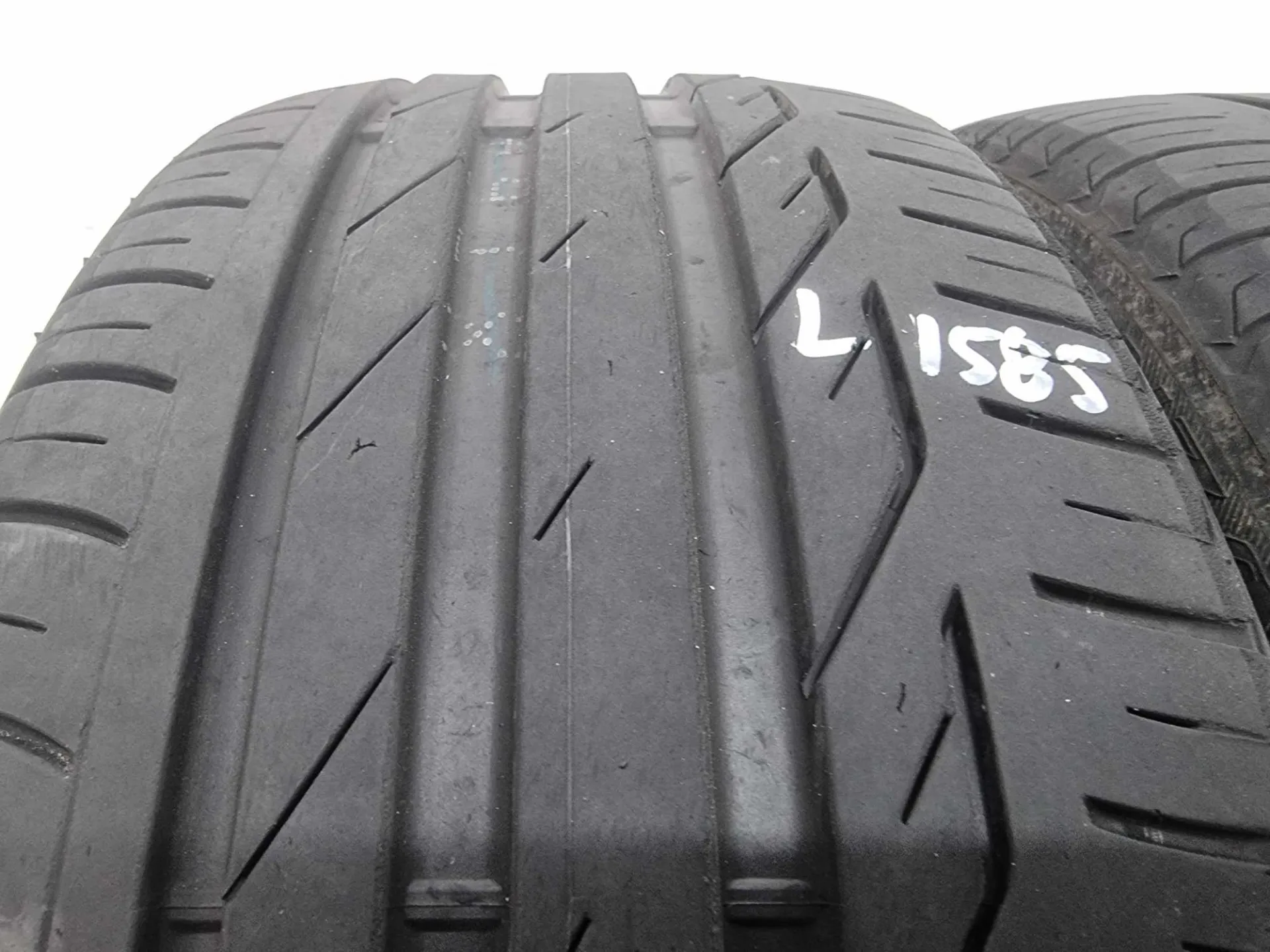 2бр летни гуми 205/40/17 BRIDGESTONE L01585 1