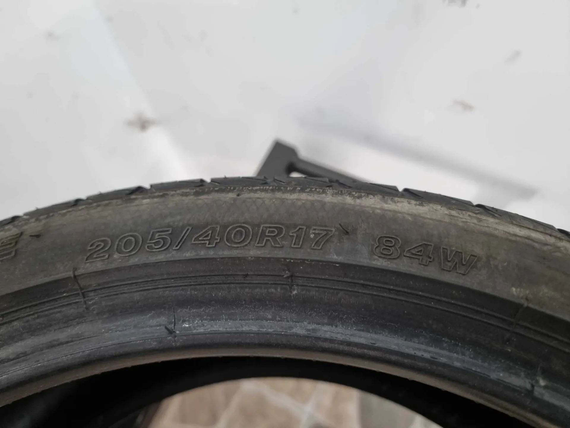 2бр летни гуми 205/40/17 BRIDGESTONE L01585 4