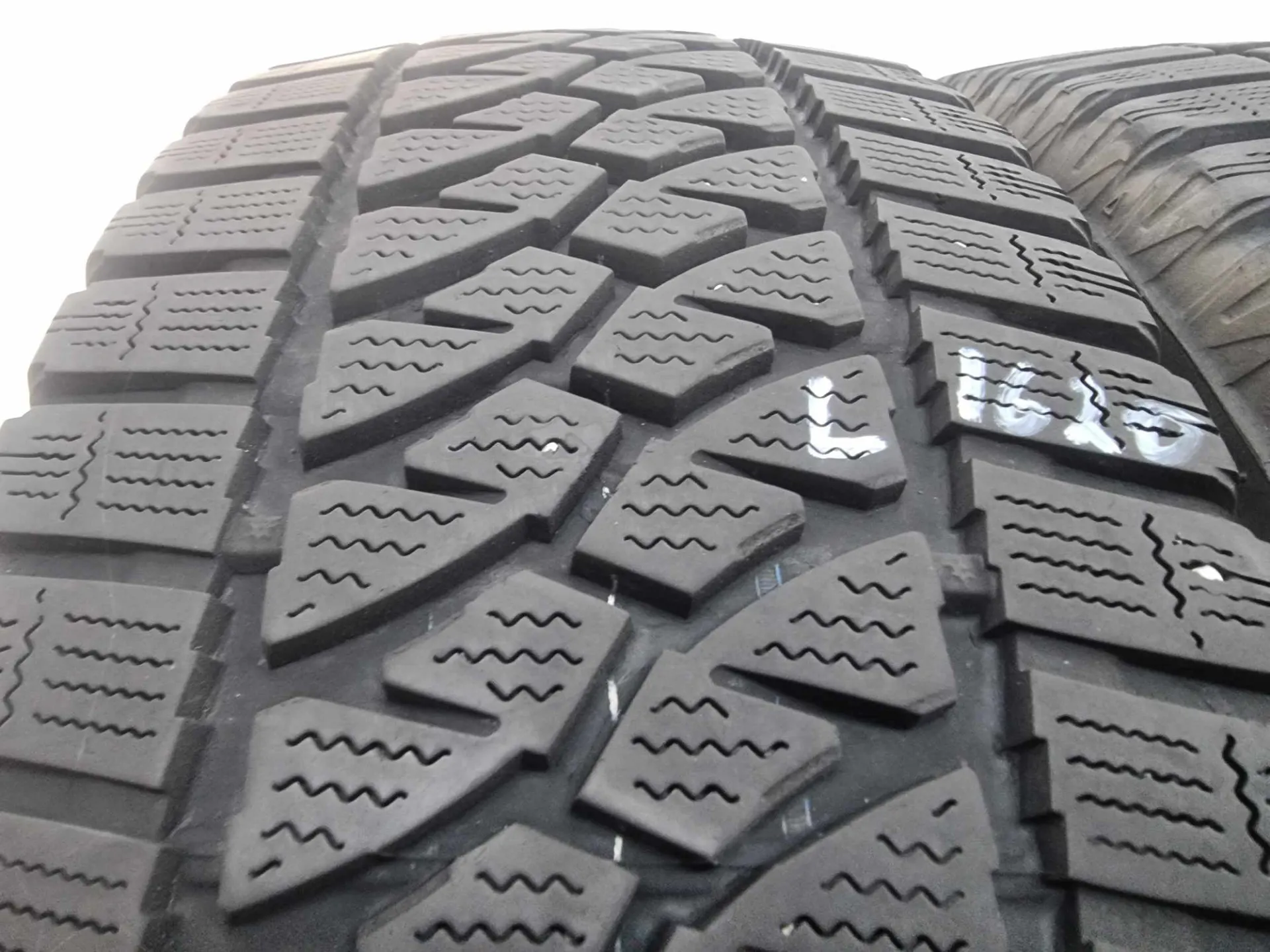 2бр зимни гуми 205/65/16C BRIDGESTONE L01620 1