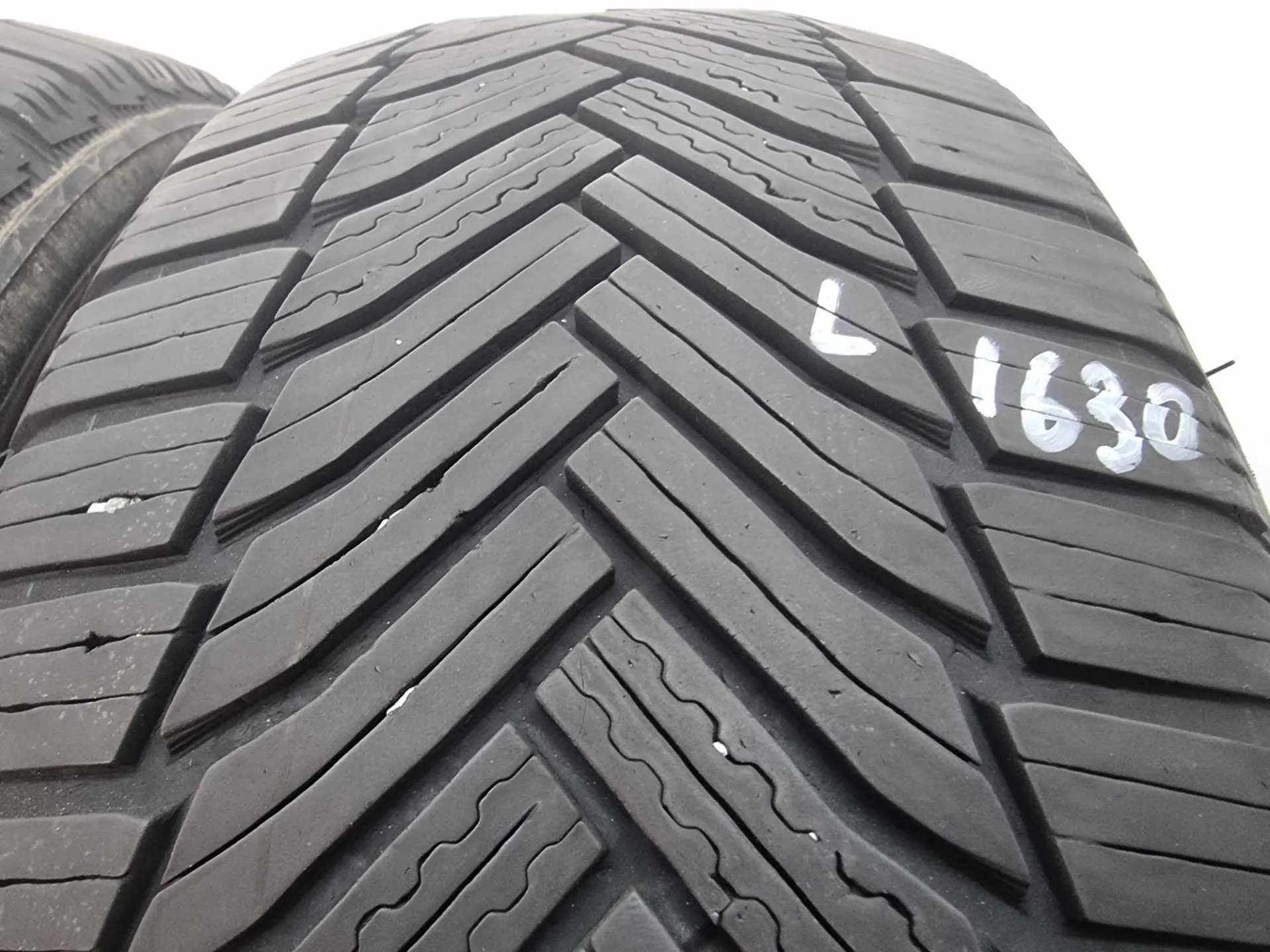 2бр зимни гуми 205/60/16 MICHELIN L01630 2