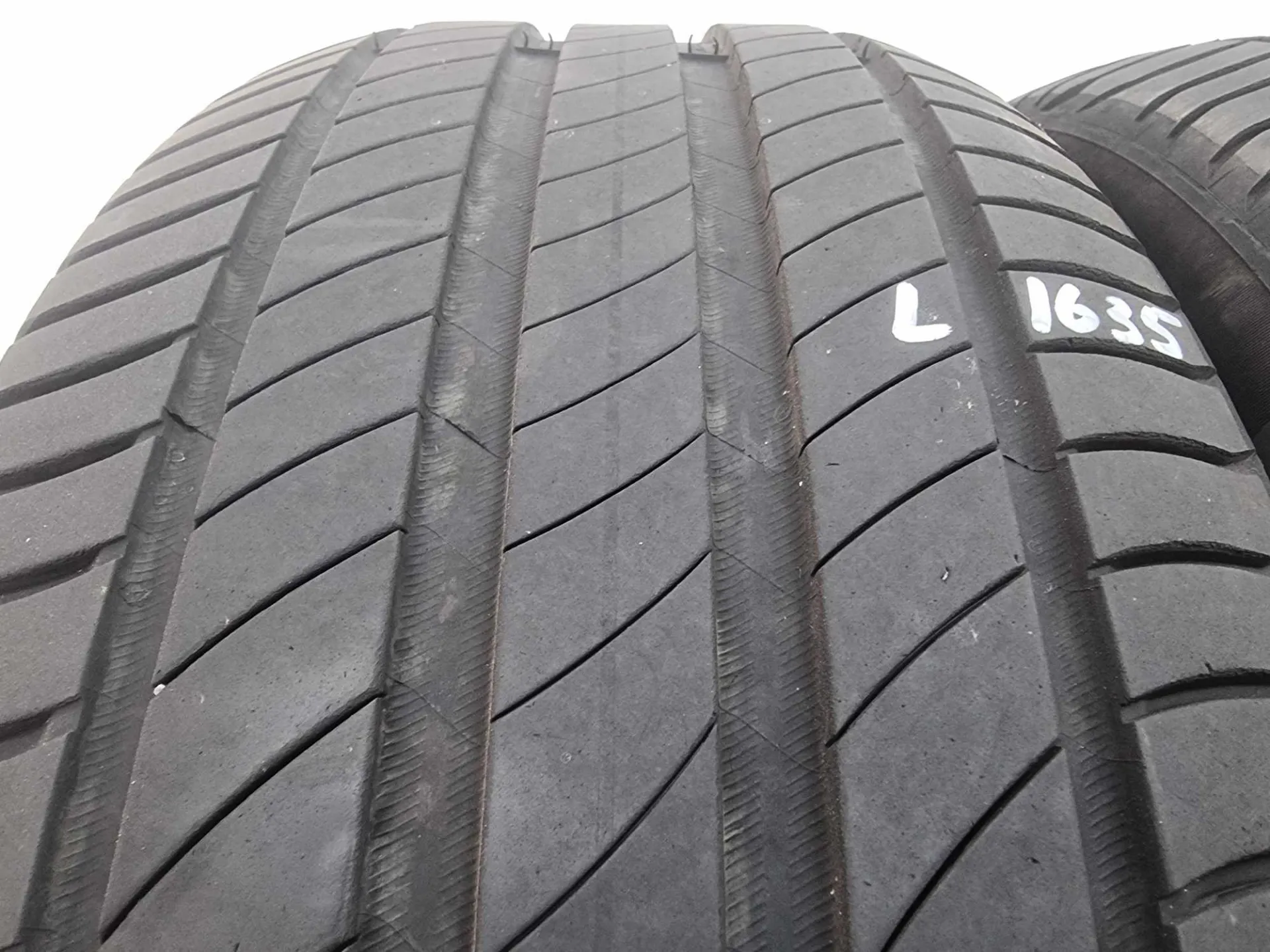 2бр летни гуми 235/55/17 MICHELIN L01635 1