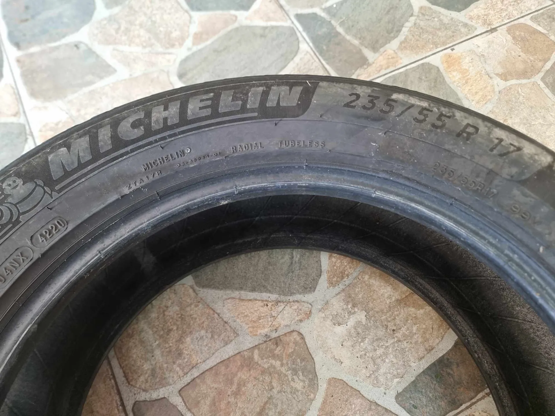 2бр летни гуми 235/55/17 MICHELIN L01635 4