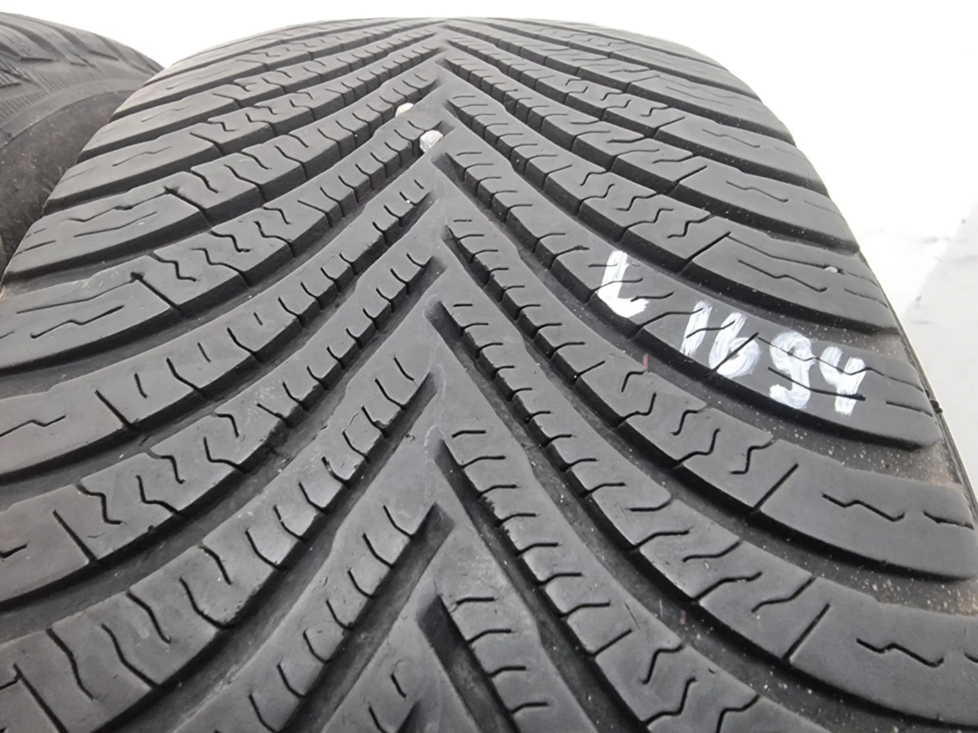 2бр зимни гуми 205/55/16 MICHELIN L01694 2