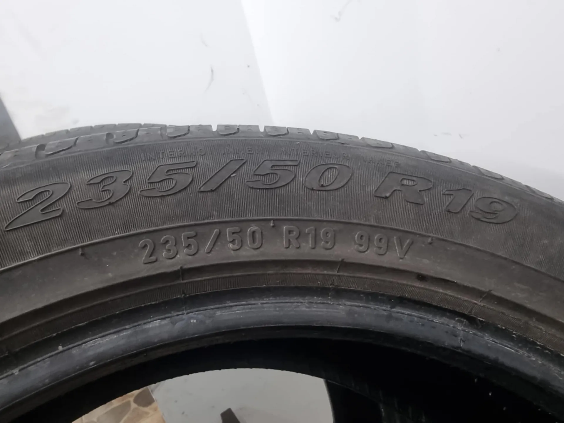 2бр летни гуми 235/50/19 PIRELLI L01764 4