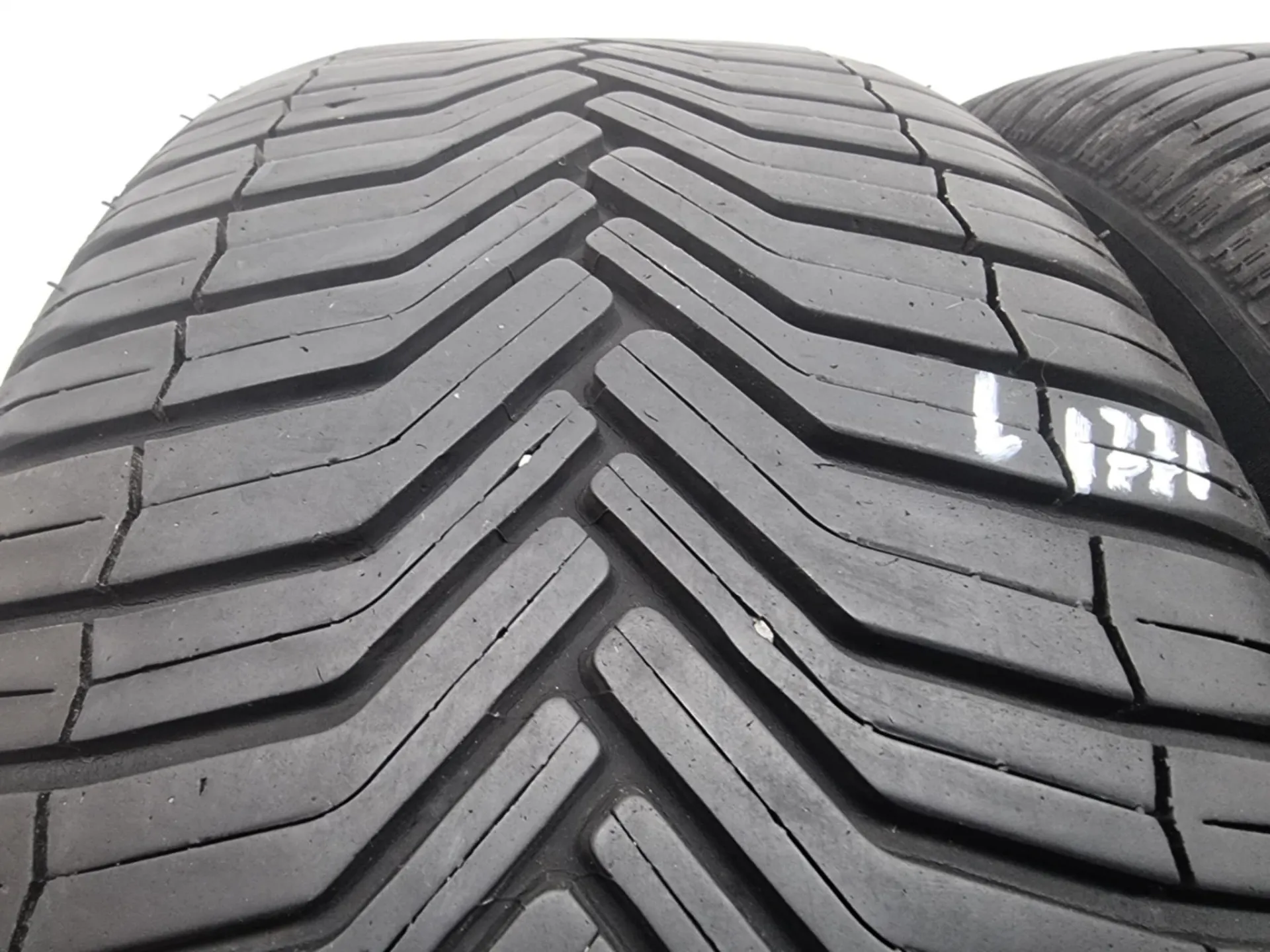 2бр летни гуми 235/55/18 MICHELIN L01771  2