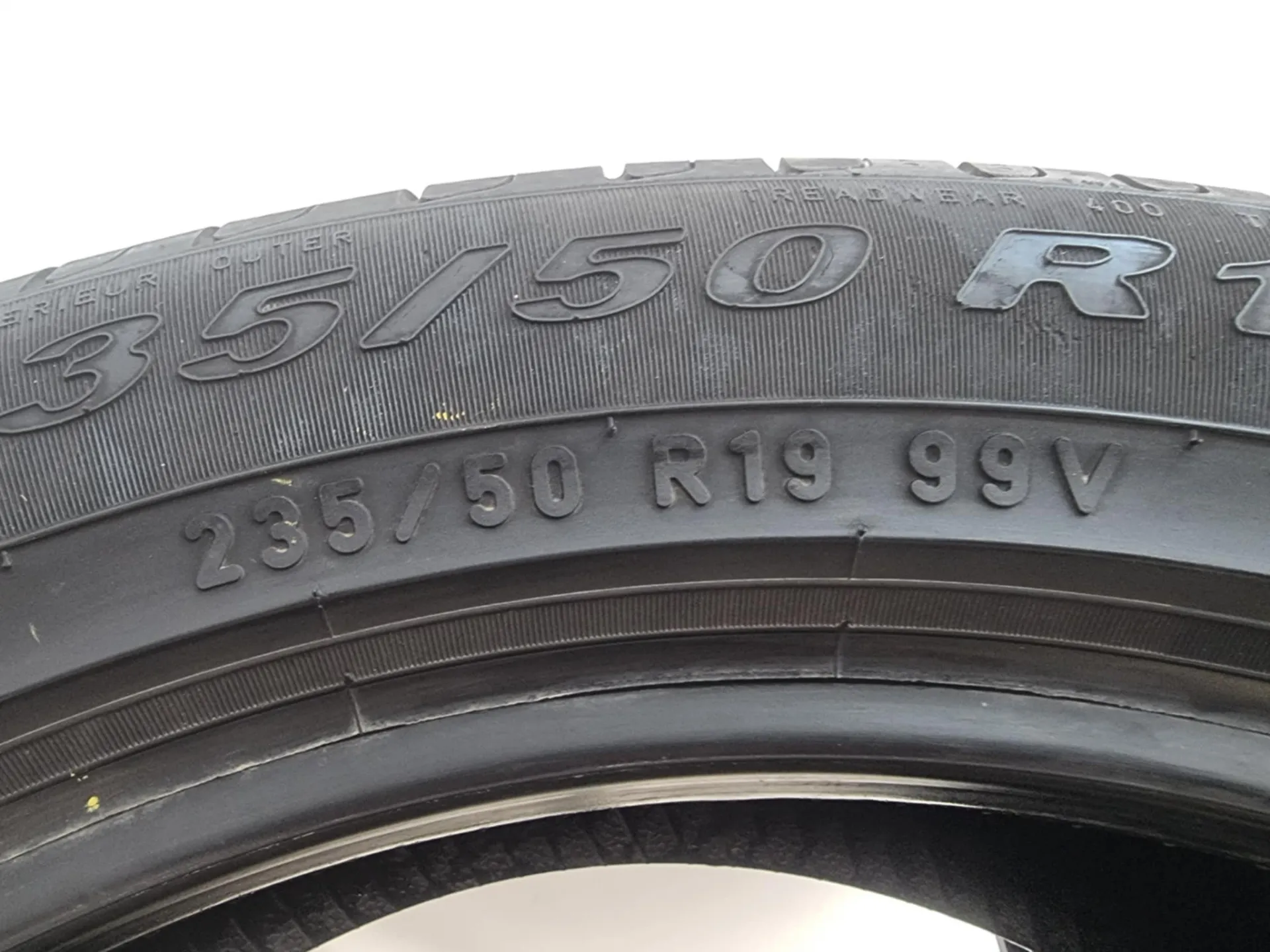 2бр летни гуми 235/50/19 PIRELLI L01799  4