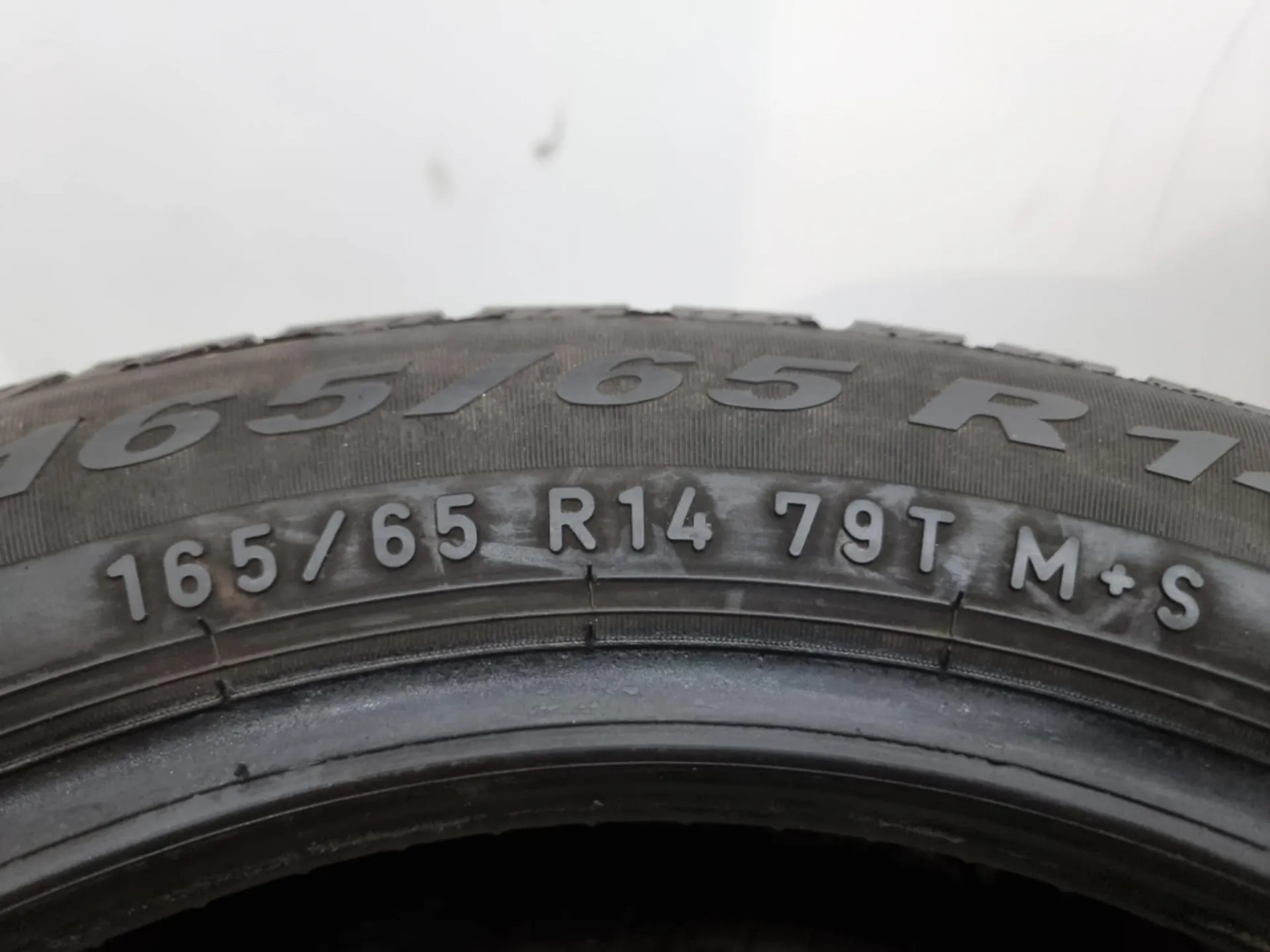 2бр зимни гуми 165/65/14 PIRELLI L01811  4