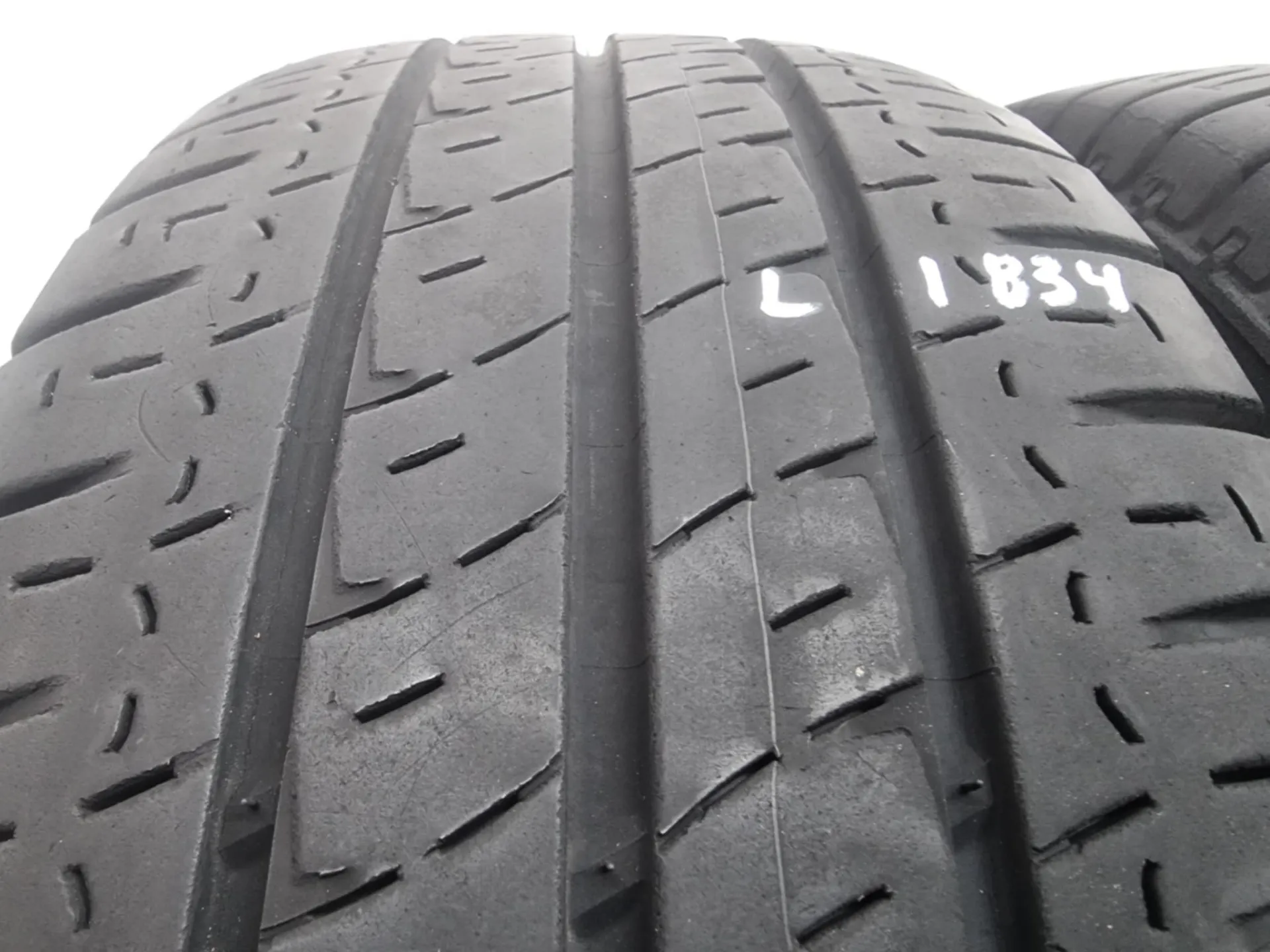 2бр летни гуми за бус 235/65/16C MICHELIN L01834 1