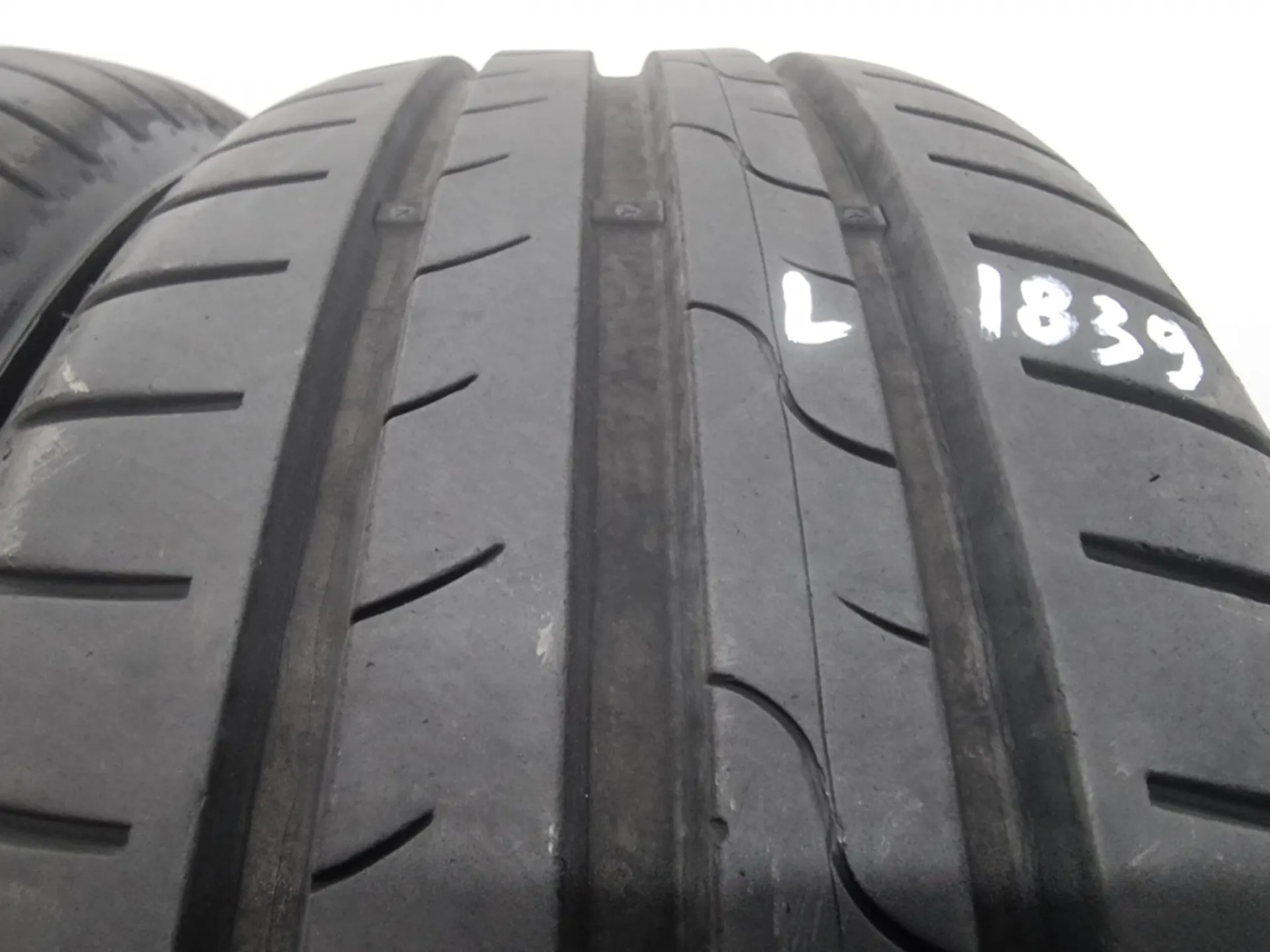 2бр летни гуми 185/55/14 DUNLOP L01839 2