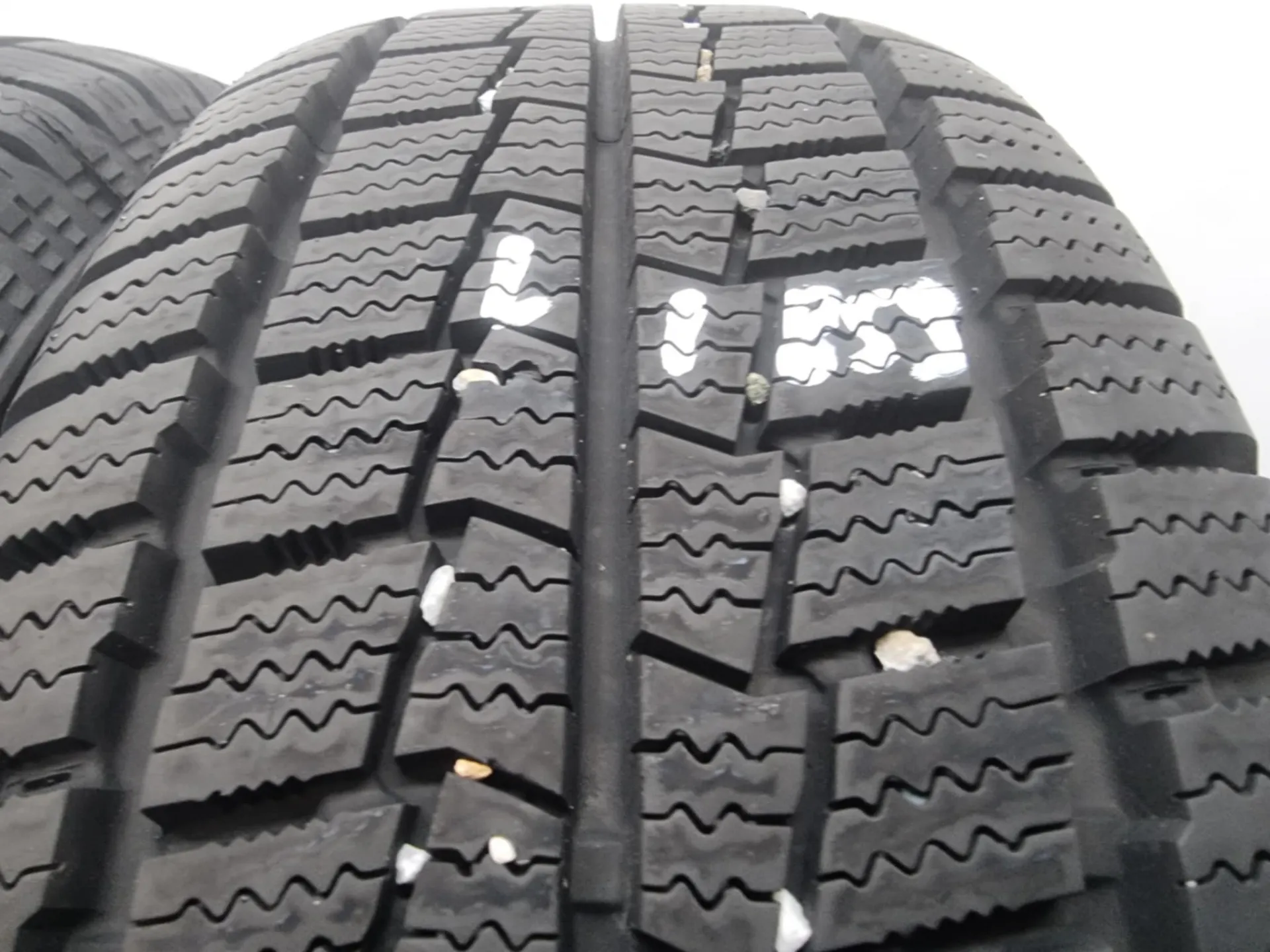 4бр зимни гуми за бус 205/60/16C HANKOOK L01859 4