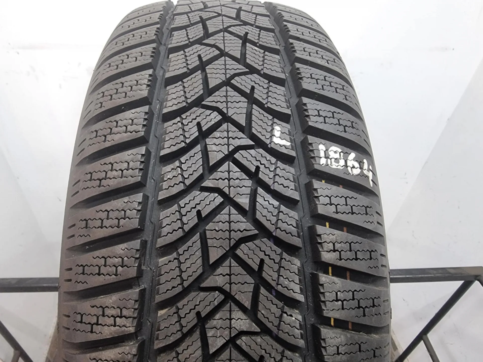 1бр зимна гума 205/55/16 DUNLOP L01864 1