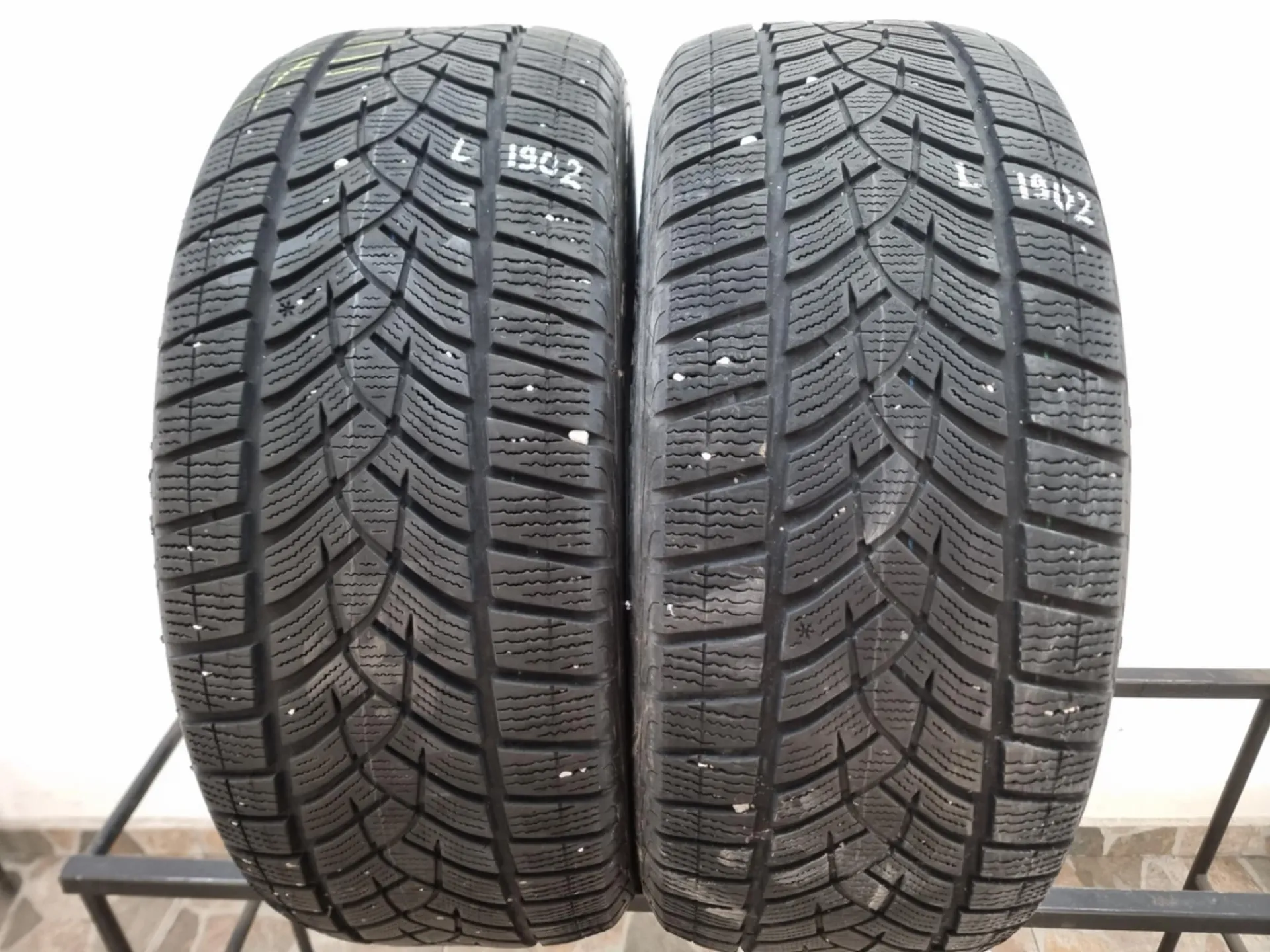 2бр зимни гуми 235/55/17 GOODYEAR L01902 3