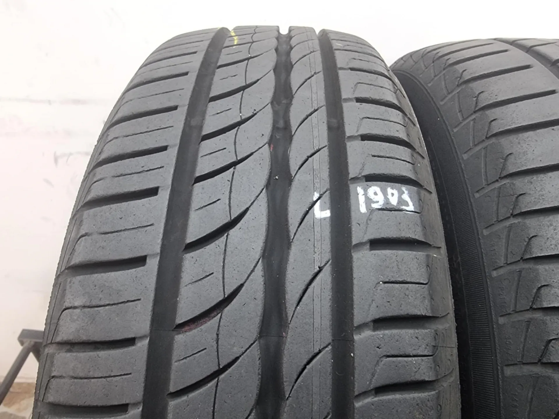 2бр летни гуми 185/65/15 PIRELLI L01903 1