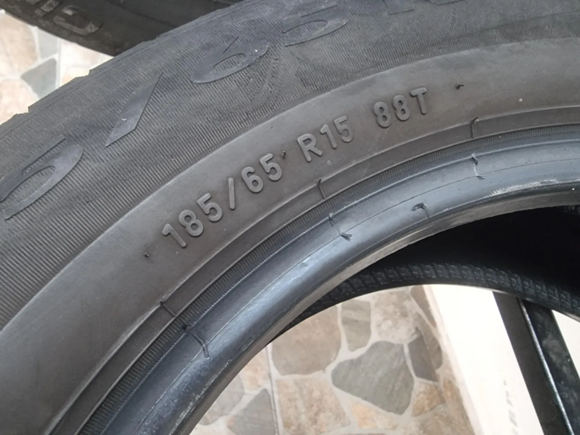 2бр летни гуми 185/65/15 PIRELLI L01903 4