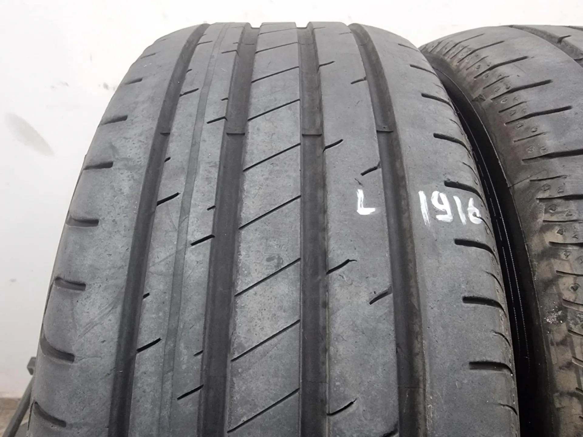 2бр летни гуми 205/55/16 GOODYEAR L01916 2