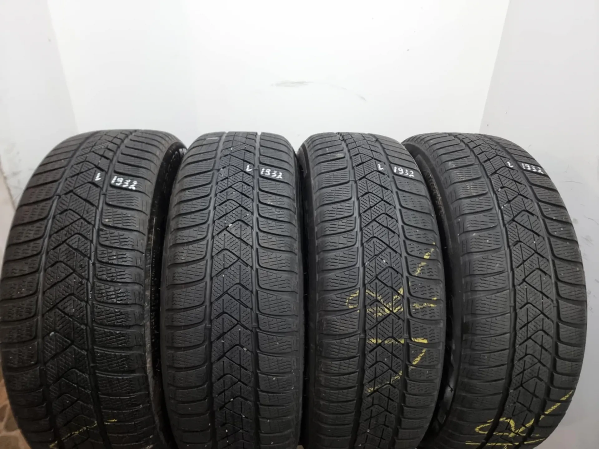 4бр зимни гуми 225/60/18 PIRELLI L01932 5