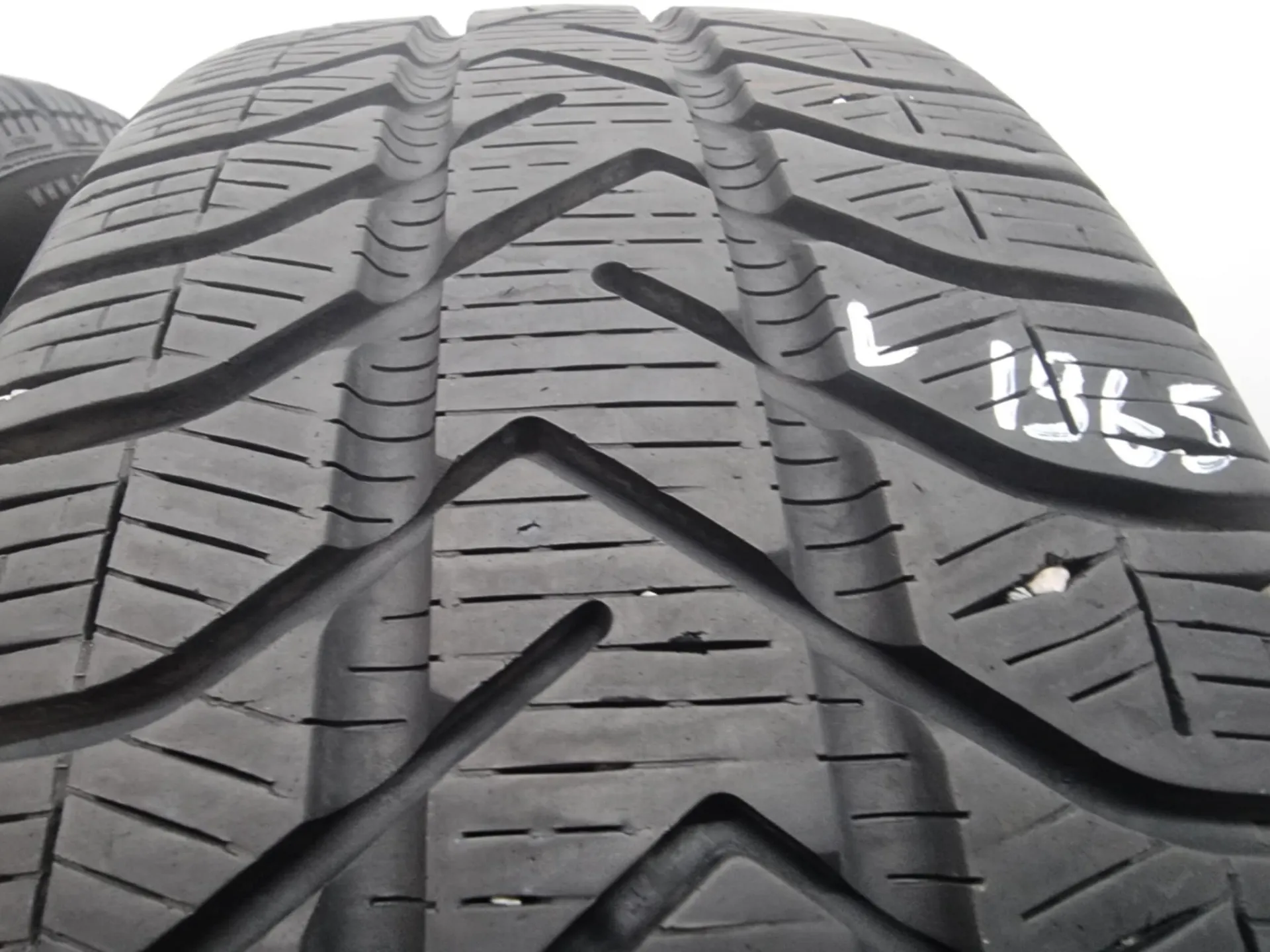 2бр зимни гуми 185/60/14 PIRELLI L01965  2