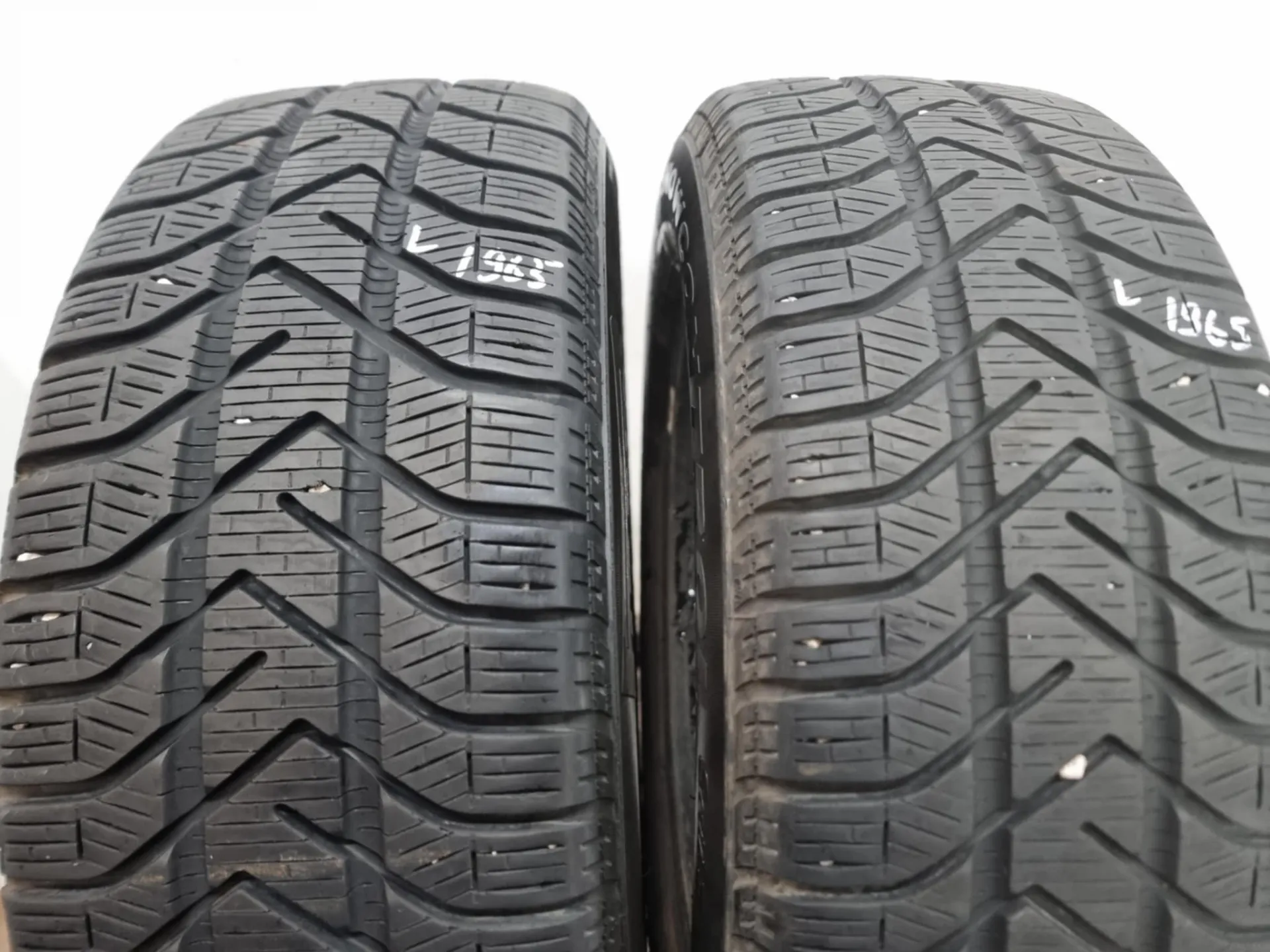 2бр зимни гуми 185/60/14 PIRELLI L01965  3