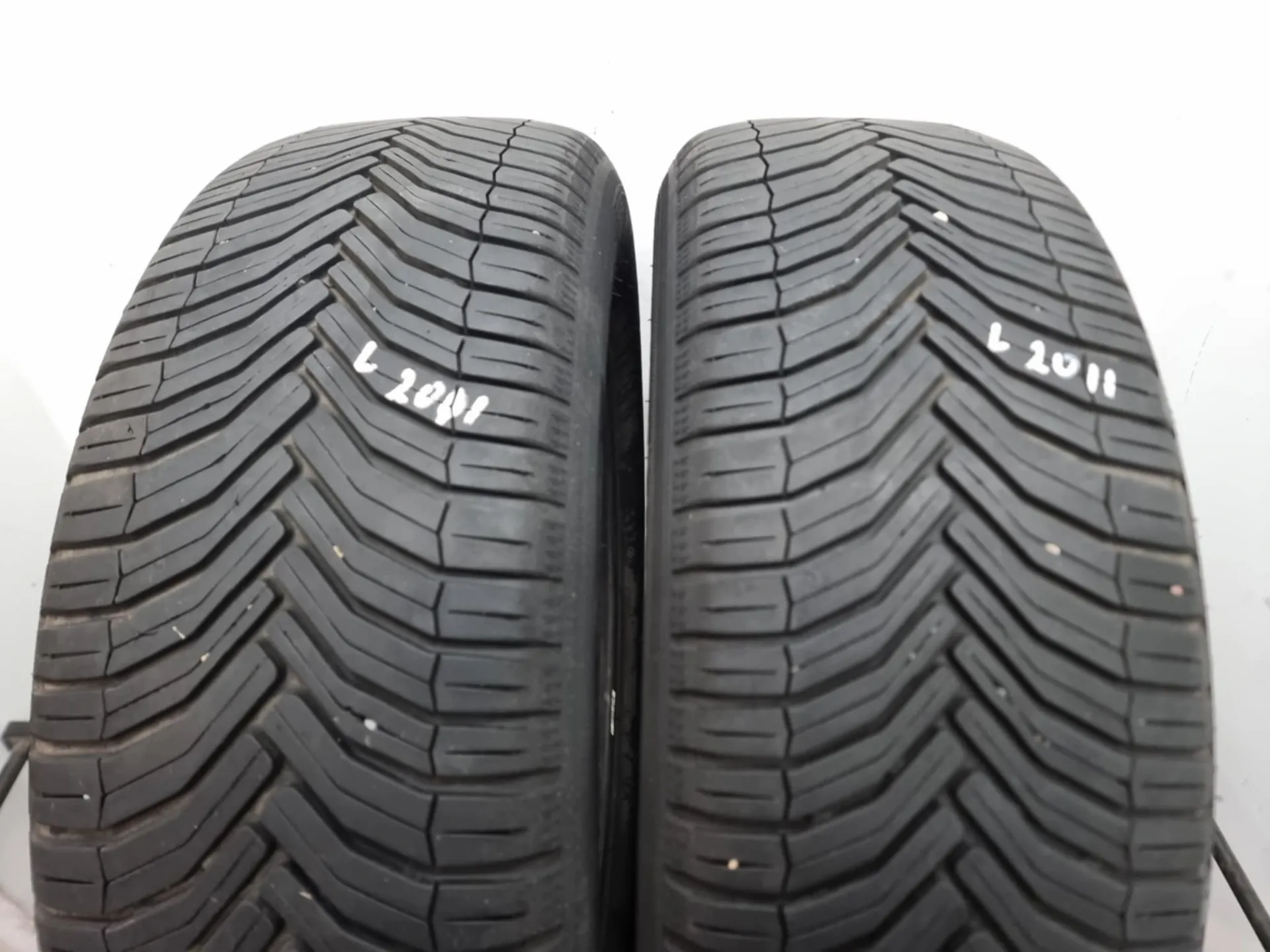 2бр всесезонни гуми 215/60/17 MICHELIN L02011  3