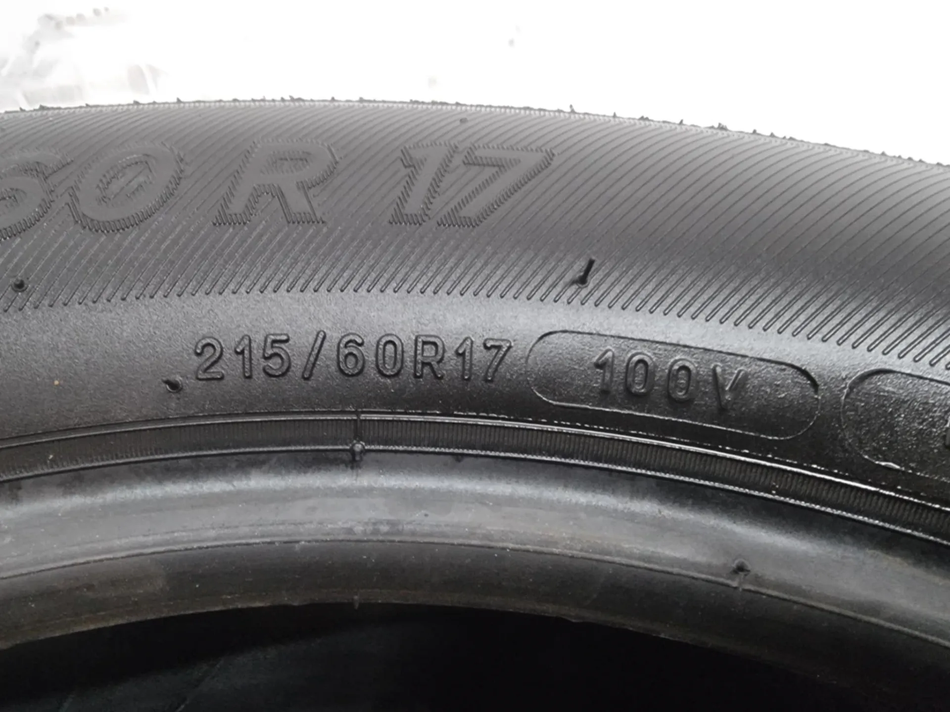 2бр всесезонни гуми 215/60/17 MICHELIN L02011  4