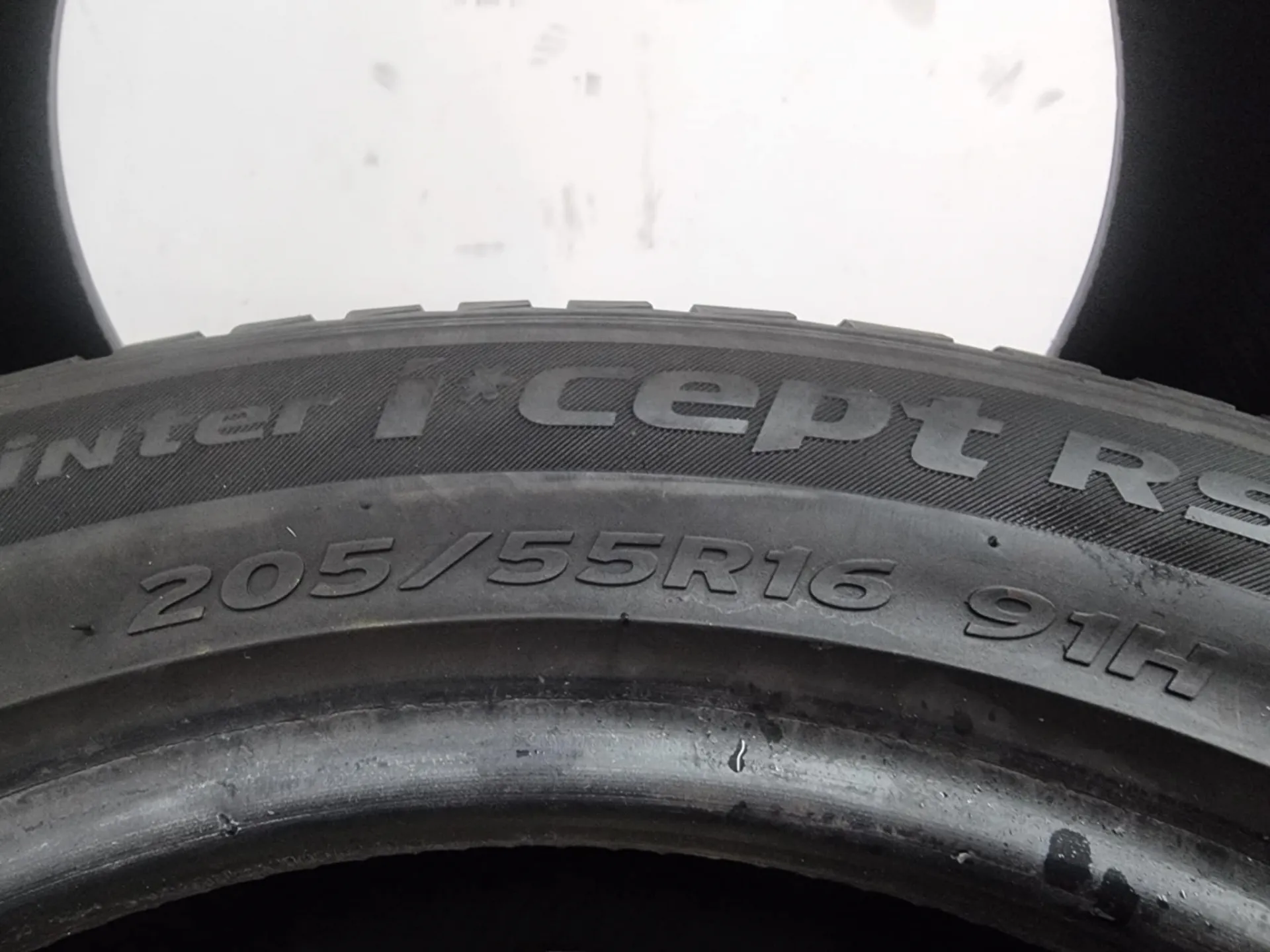 2бр зимни гуми 205/55/16 HANKOOK L02022 4