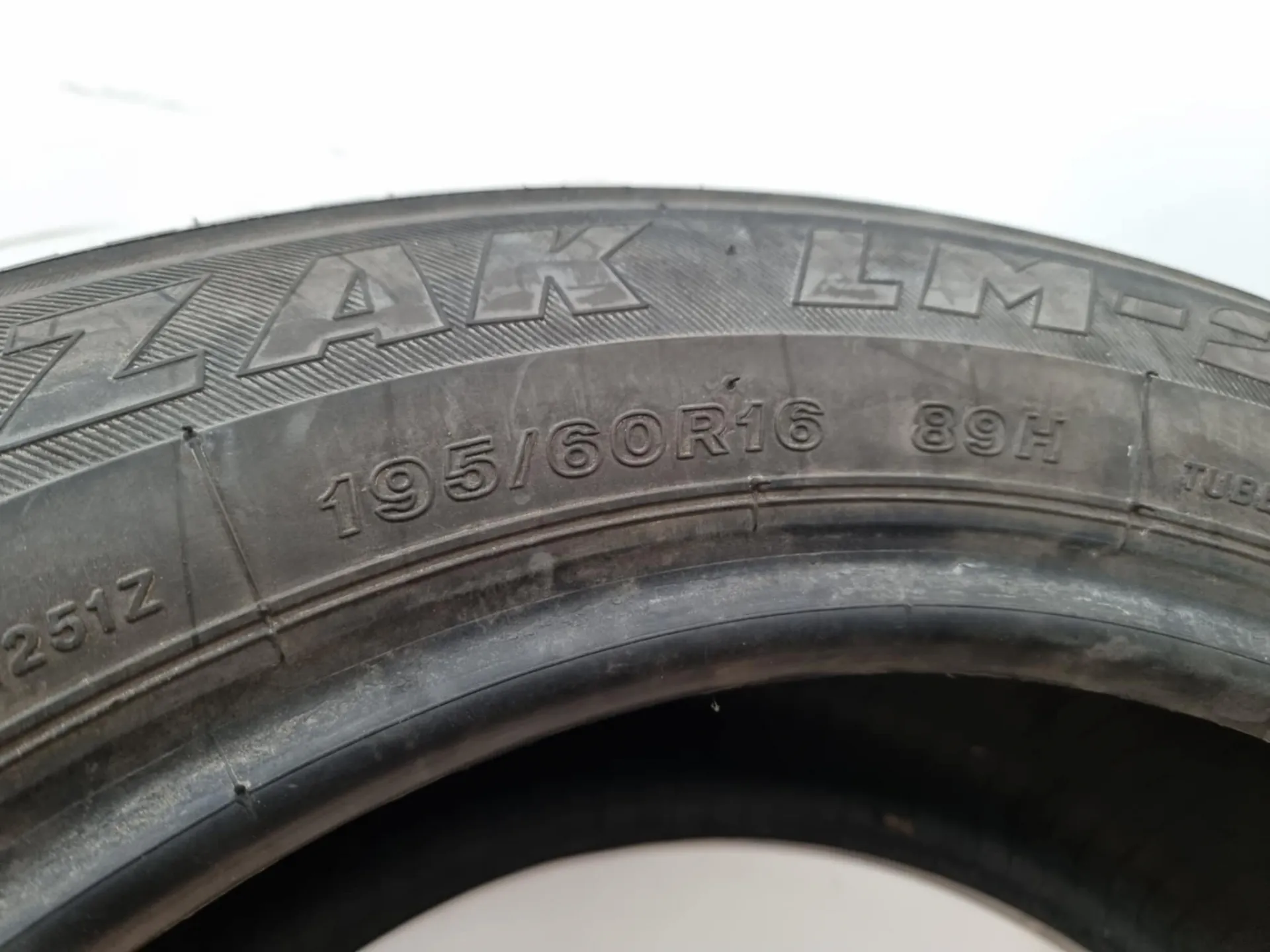 2бр зимни гуми 195/60/16 BRIDGESTONE L02043 4