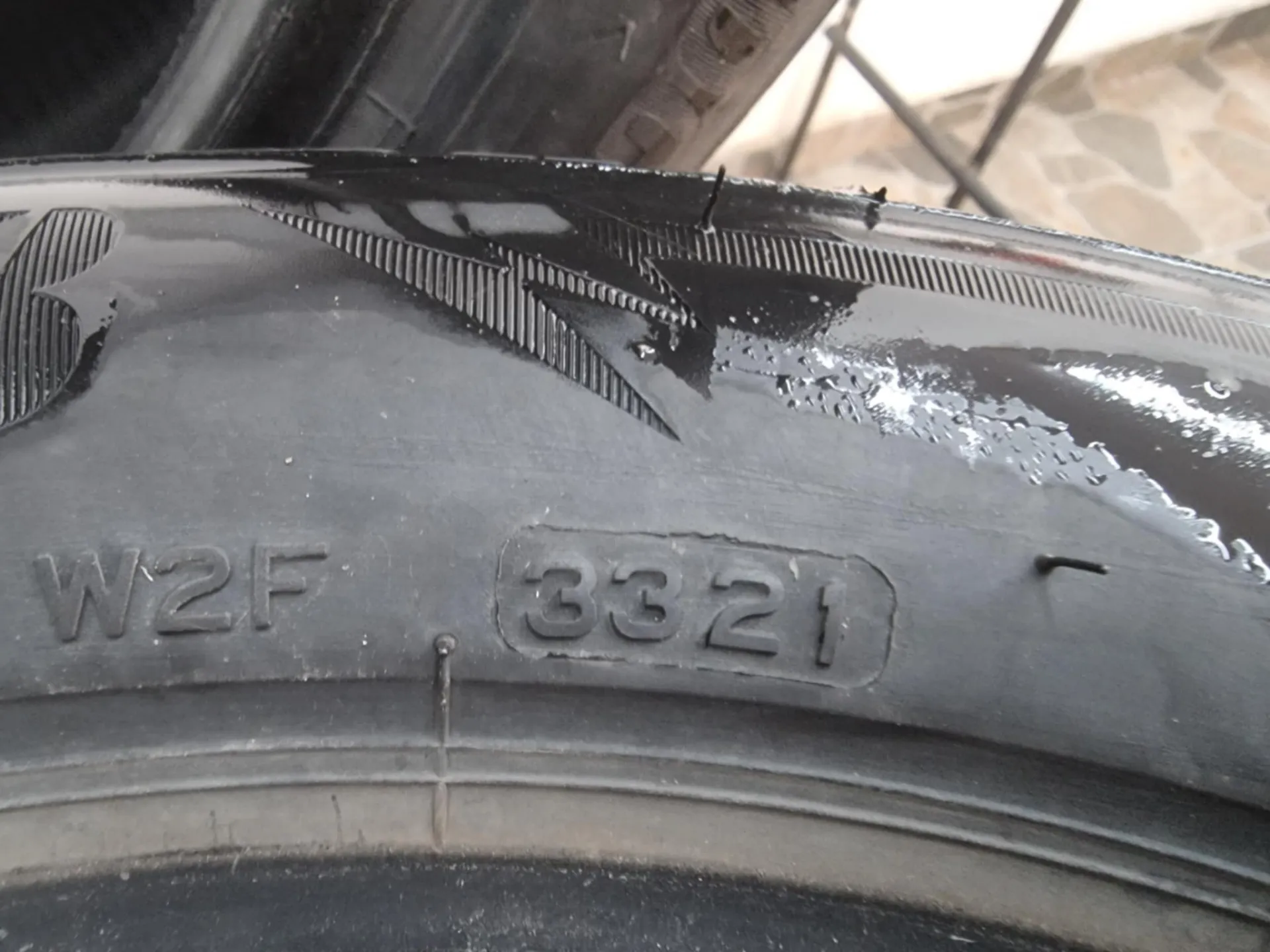 2бр зимни гуми 185/60/15 BRIDGESTONE L02050 4