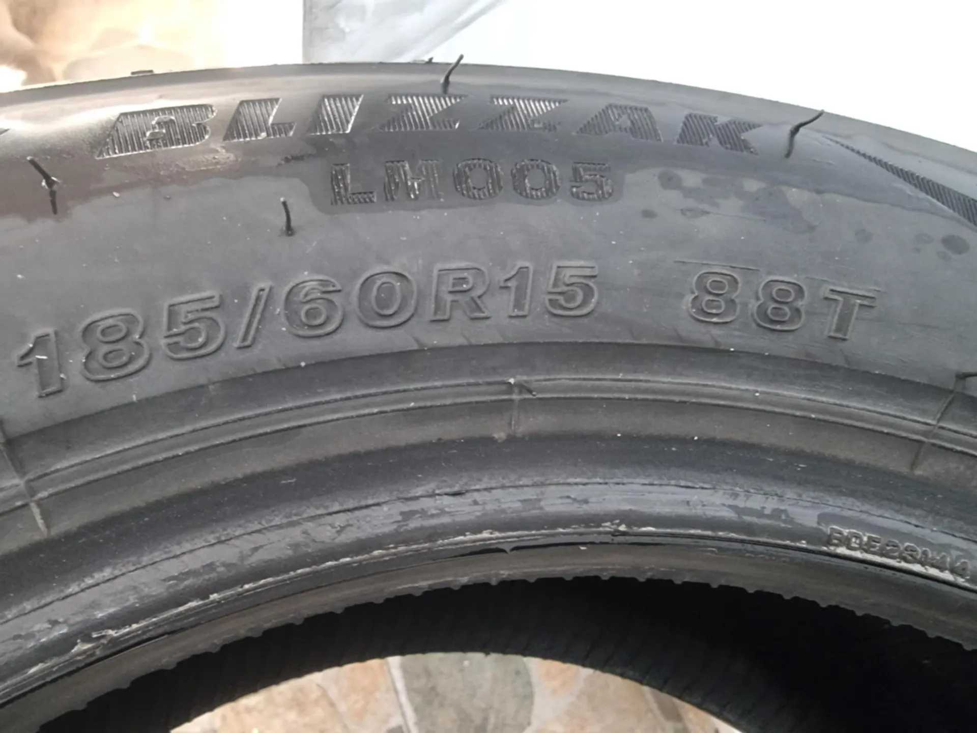 2бр зимни гуми 185/60/15 BRIDGESTONE L02050 5