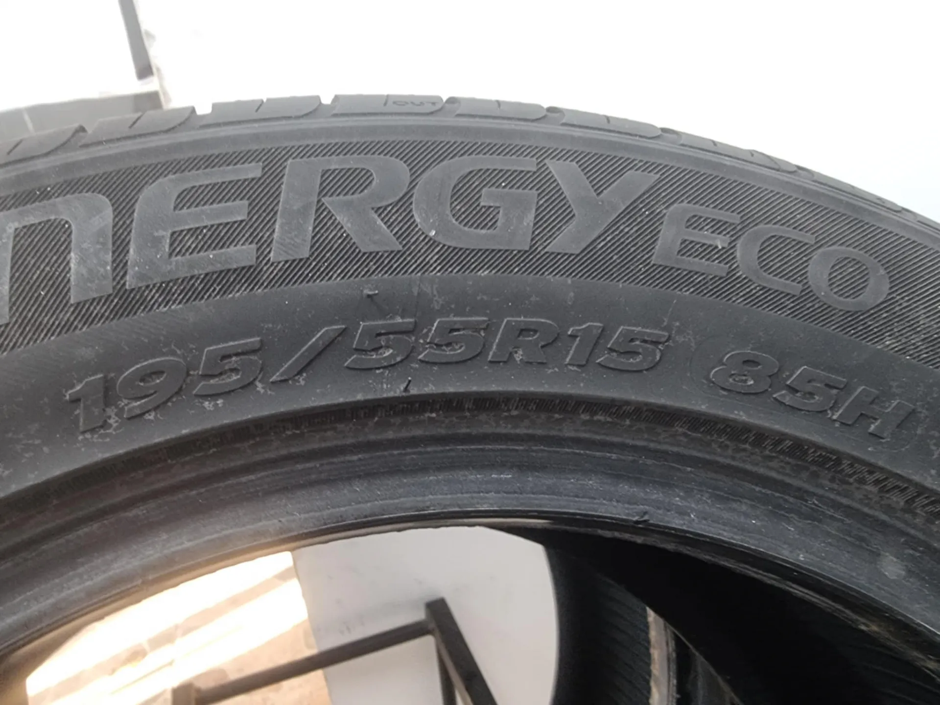 2бр летни гуми 195/55/15 HANKOOK L02053  4