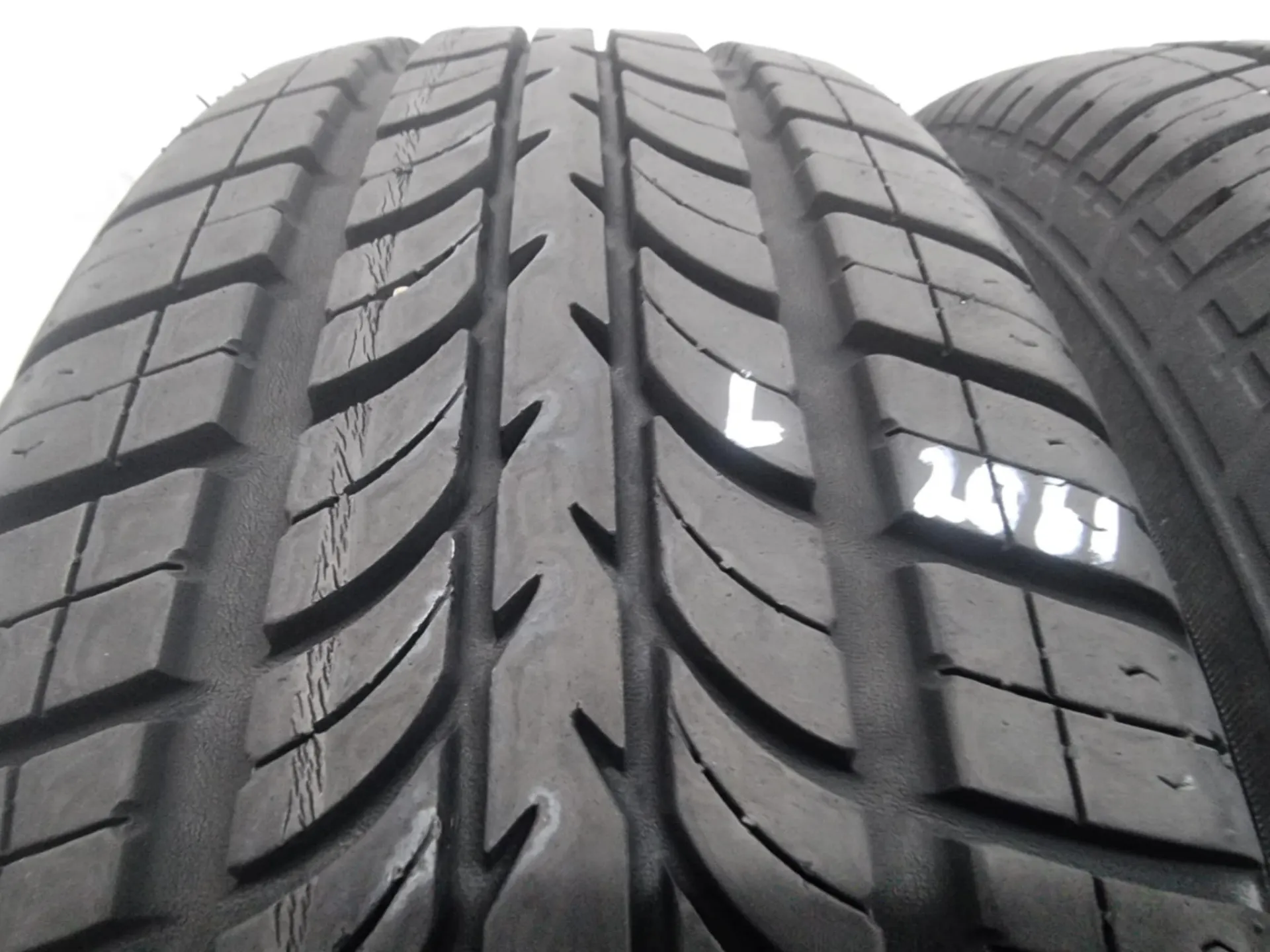 2бр летни гуми 175/70/13 NOKIAN L02061 1