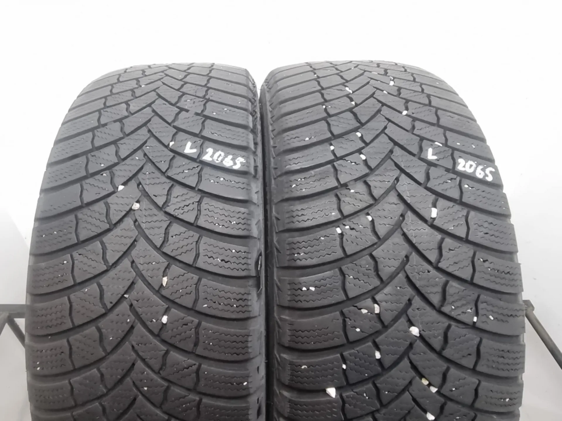 2бр зимни гуми 205/55/16 BRIDGESTONE L02065  3