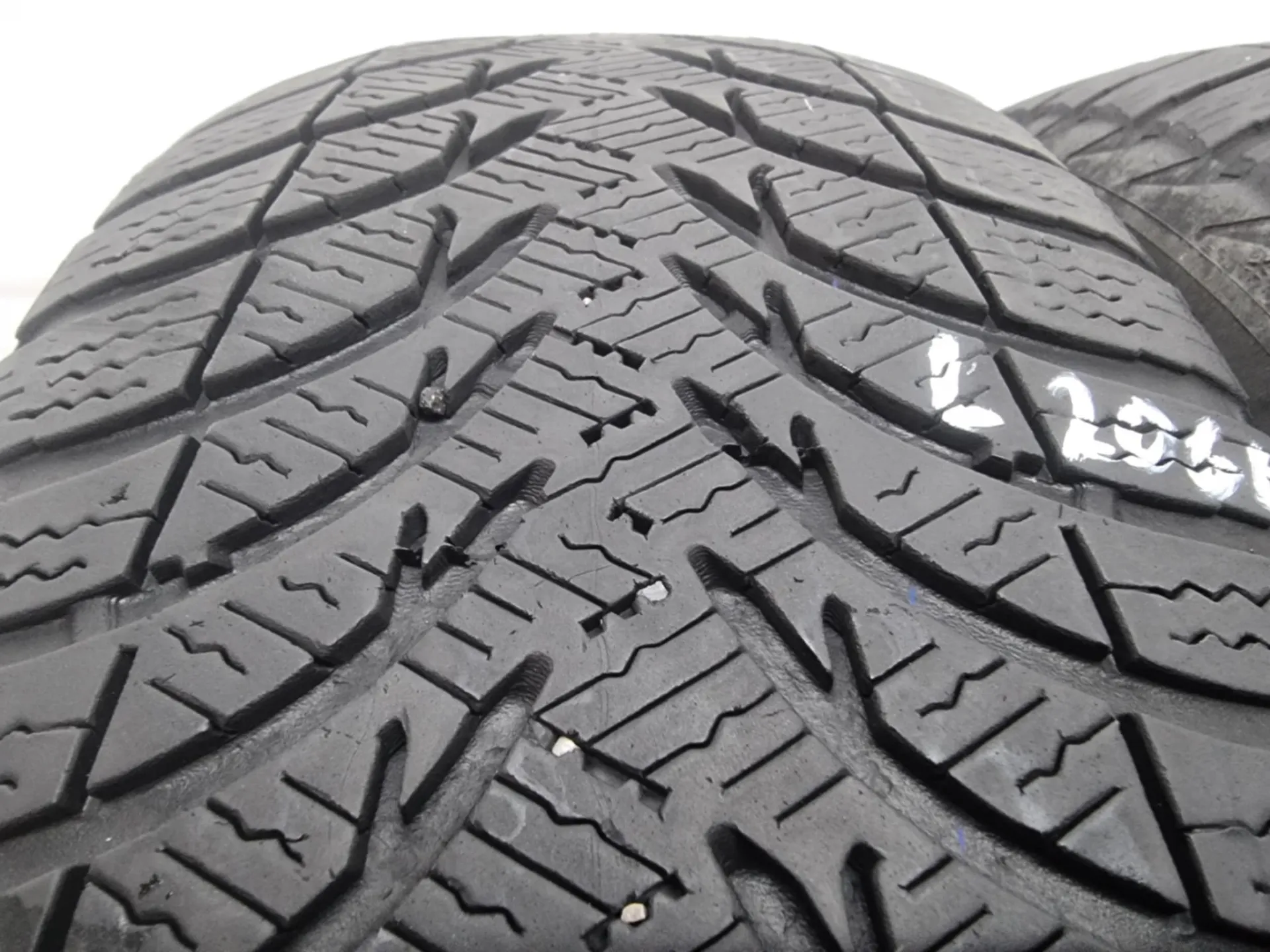 2бр зимни гуми 205/60/16 MICHELIN L02066  2