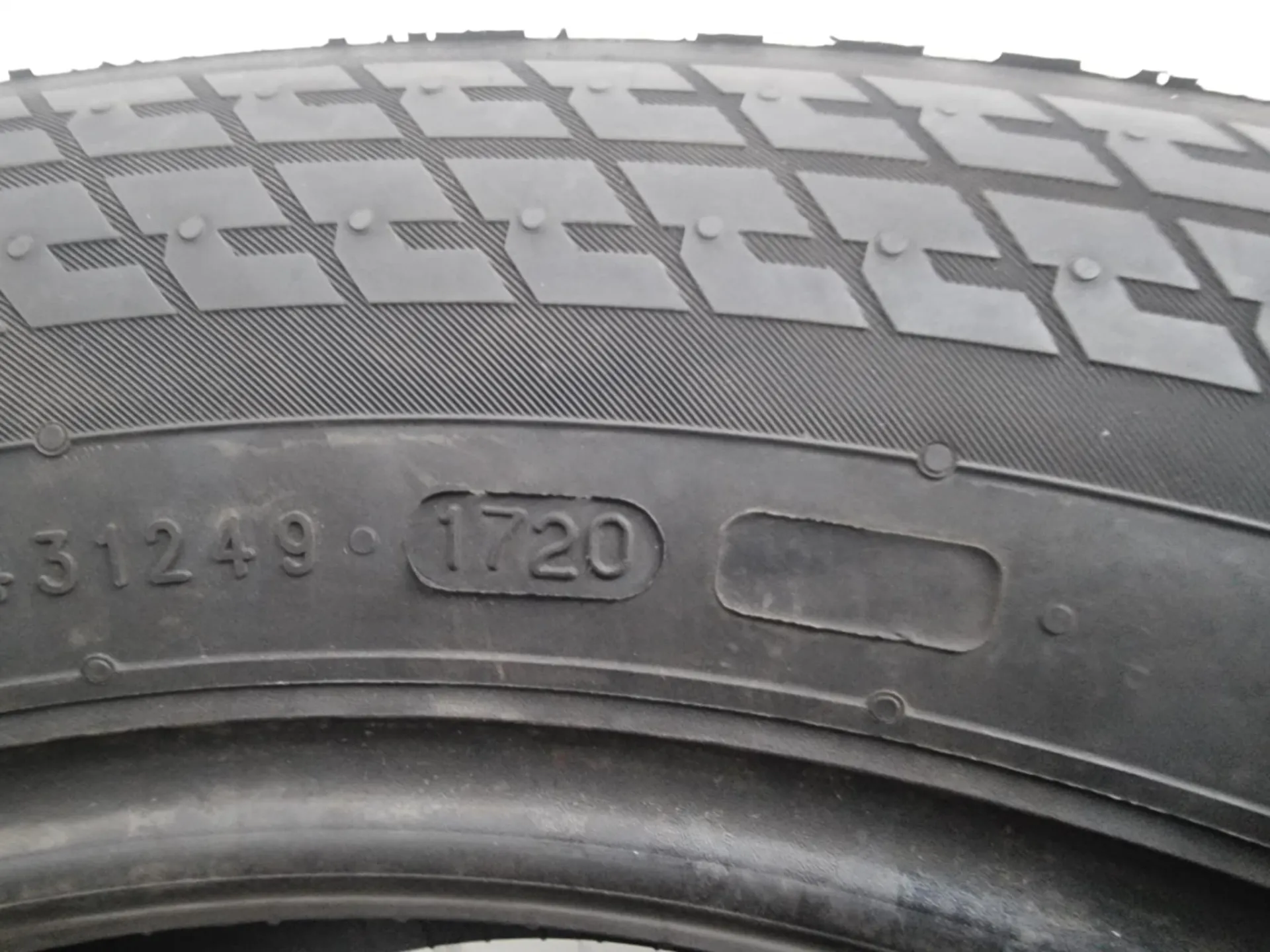 2бр зимни гуми 235/55/17 NOKIAN L02125 5