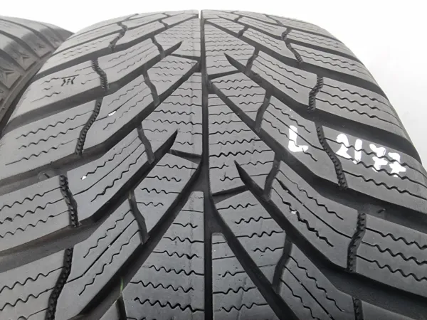 2бр зимни гуми 205/55/16 KUMHO L02177 1