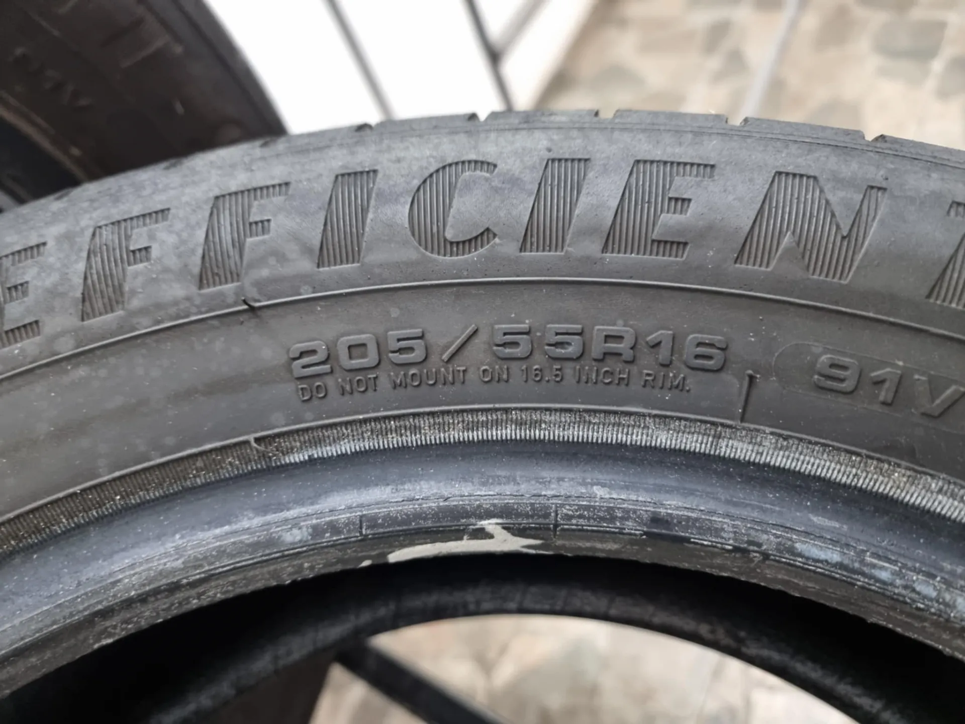 2бр летни гуми 205/55/16 GOODYEAR L02232  4