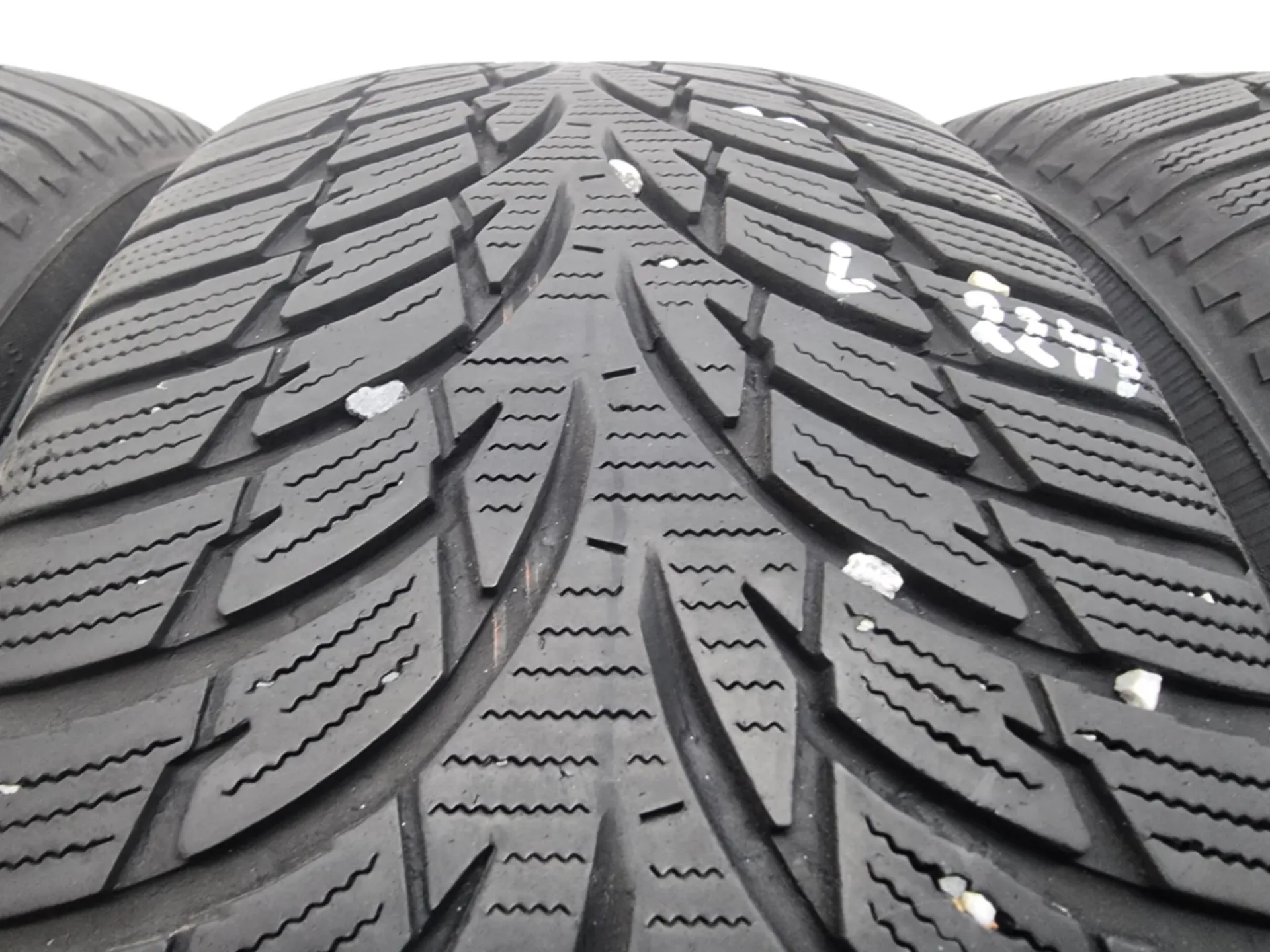 4бр зимни гуми 215/60/16 NOKIAN L02244 2