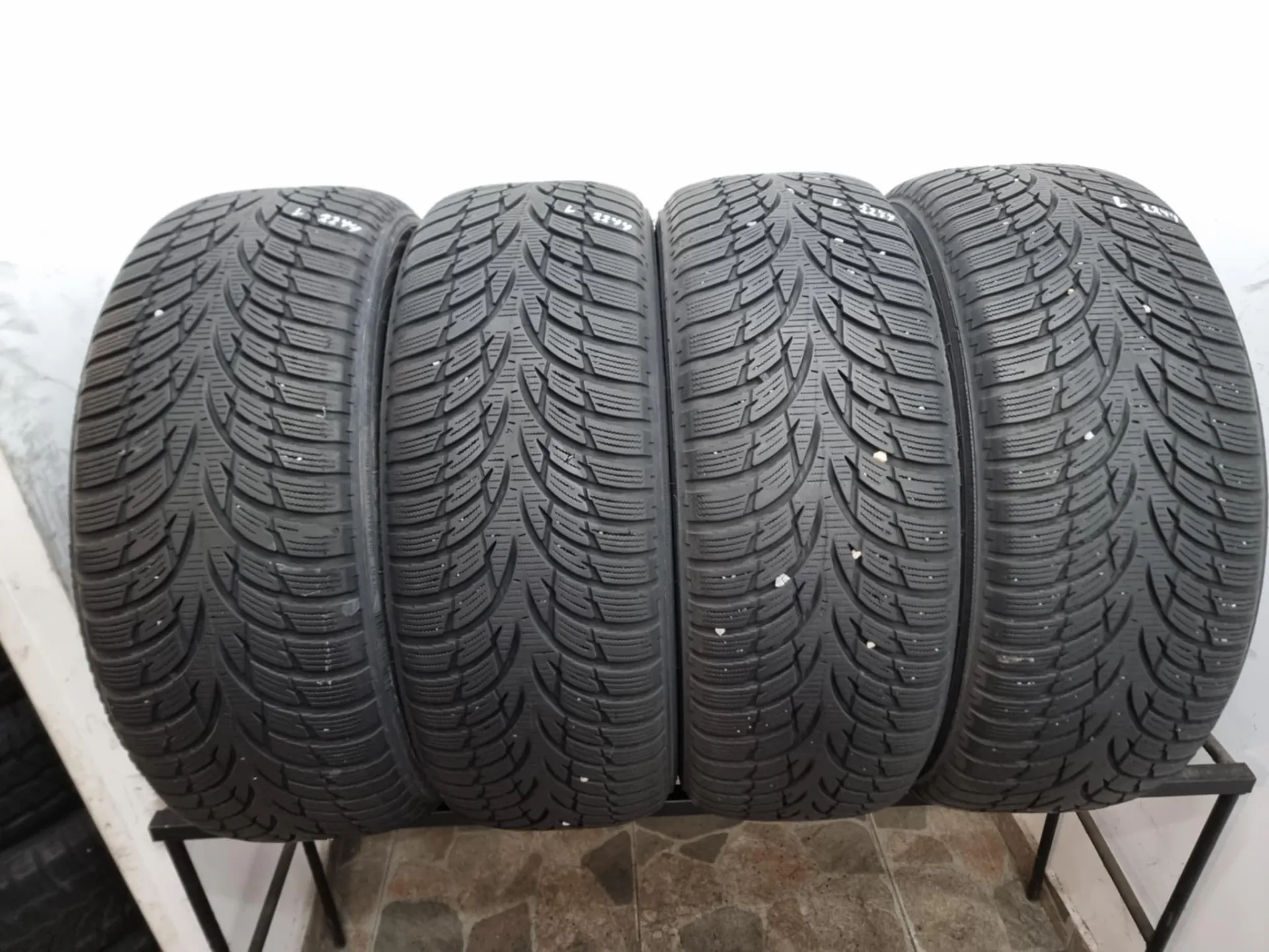 4бр зимни гуми 215/60/16 NOKIAN L02244 5